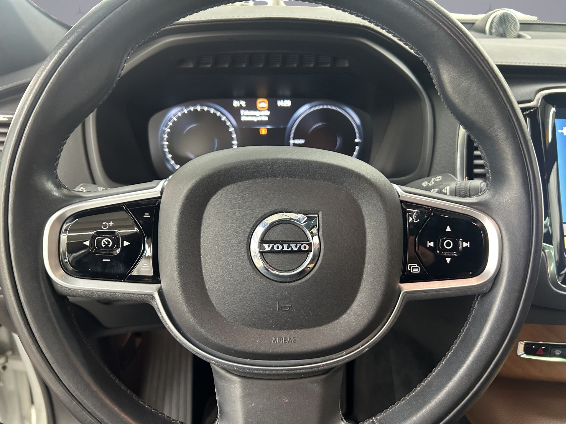 VOLVO XC90 2.0 T8 TE Inscription 7P. eAWD-image-11