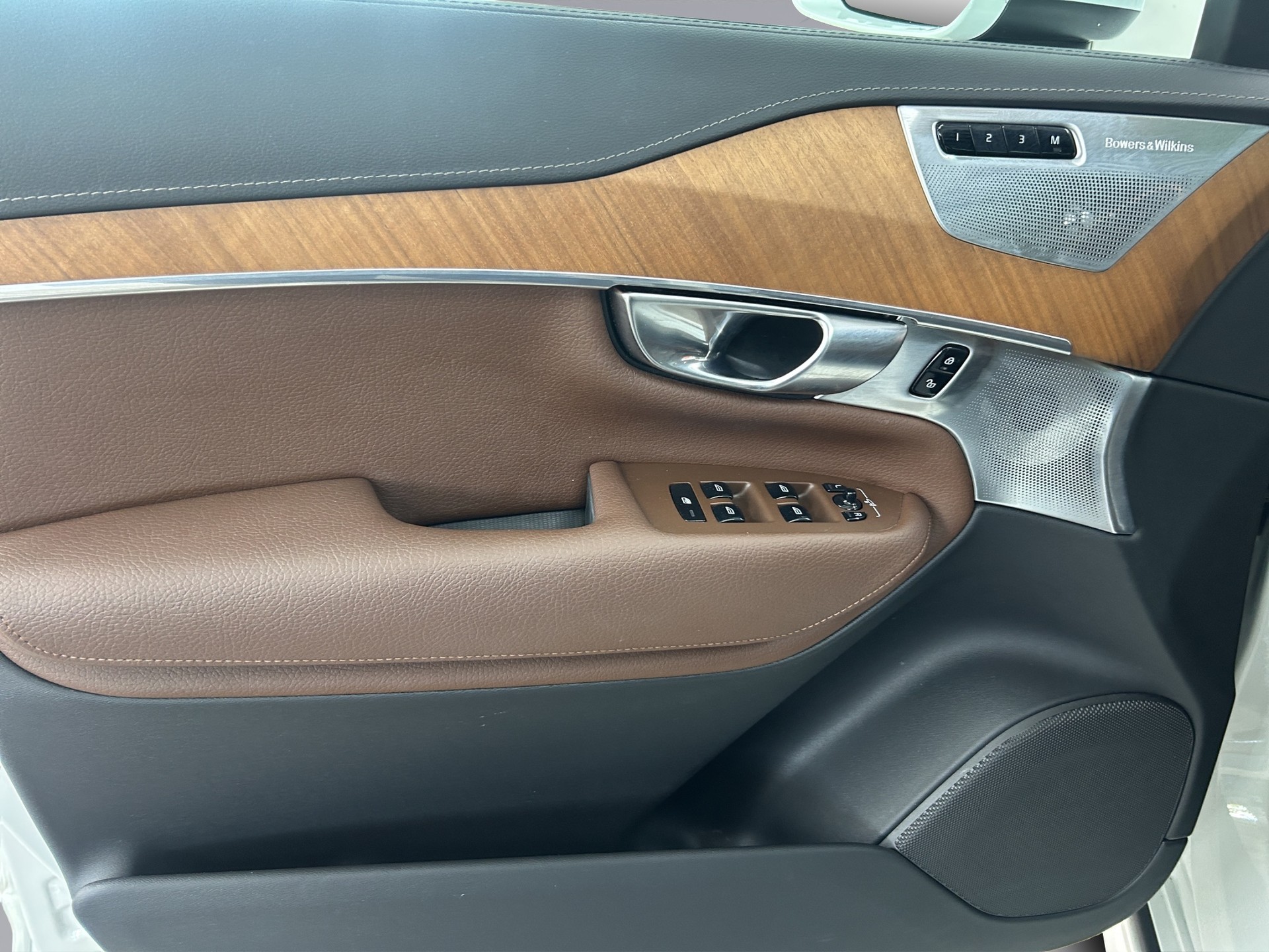 VOLVO XC90 2.0 T8 TE Inscription 7P. eAWD-image-15