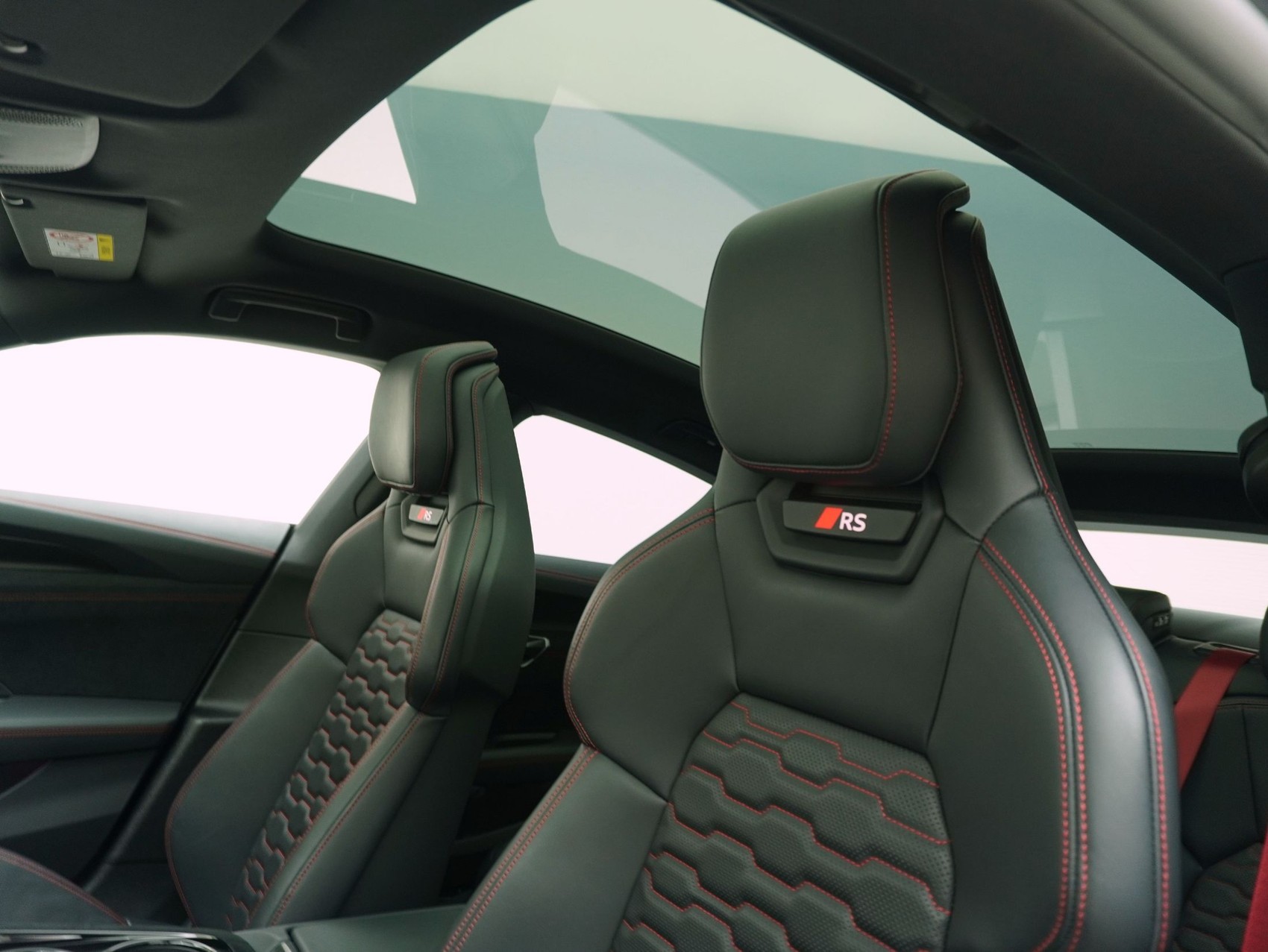AUDI e-tron GT RS quattro performance **Audi Werksgarantie bis 10/2030**-image-12
