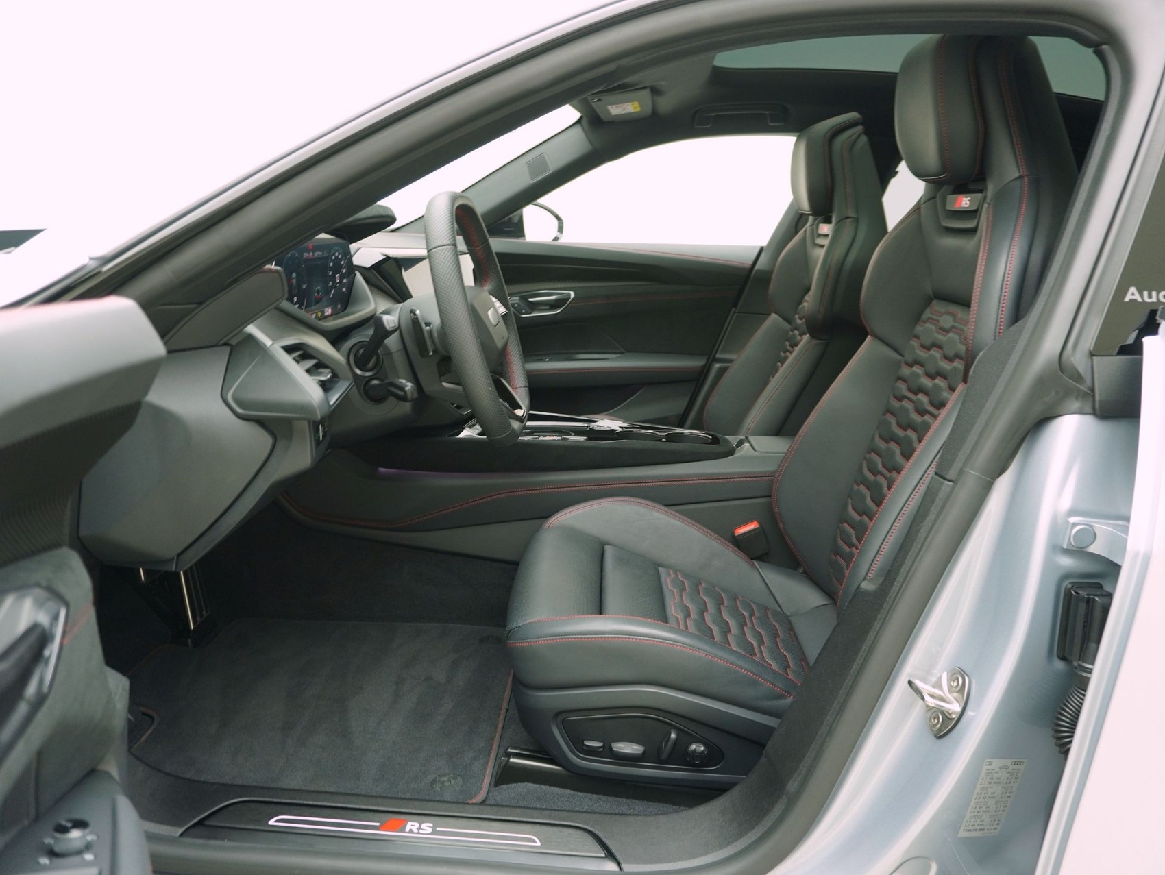 AUDI e-tron GT RS quattro performance **Audi Werksgarantie bis 10/2030**-image-11