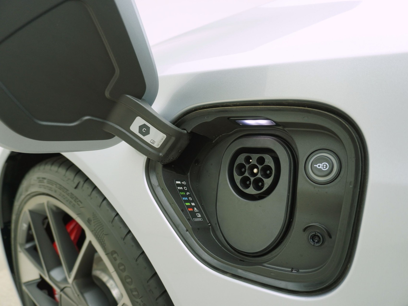 AUDI e-tron GT RS quattro performance **Audi Werksgarantie bis 10/2030**-showroom-element-3