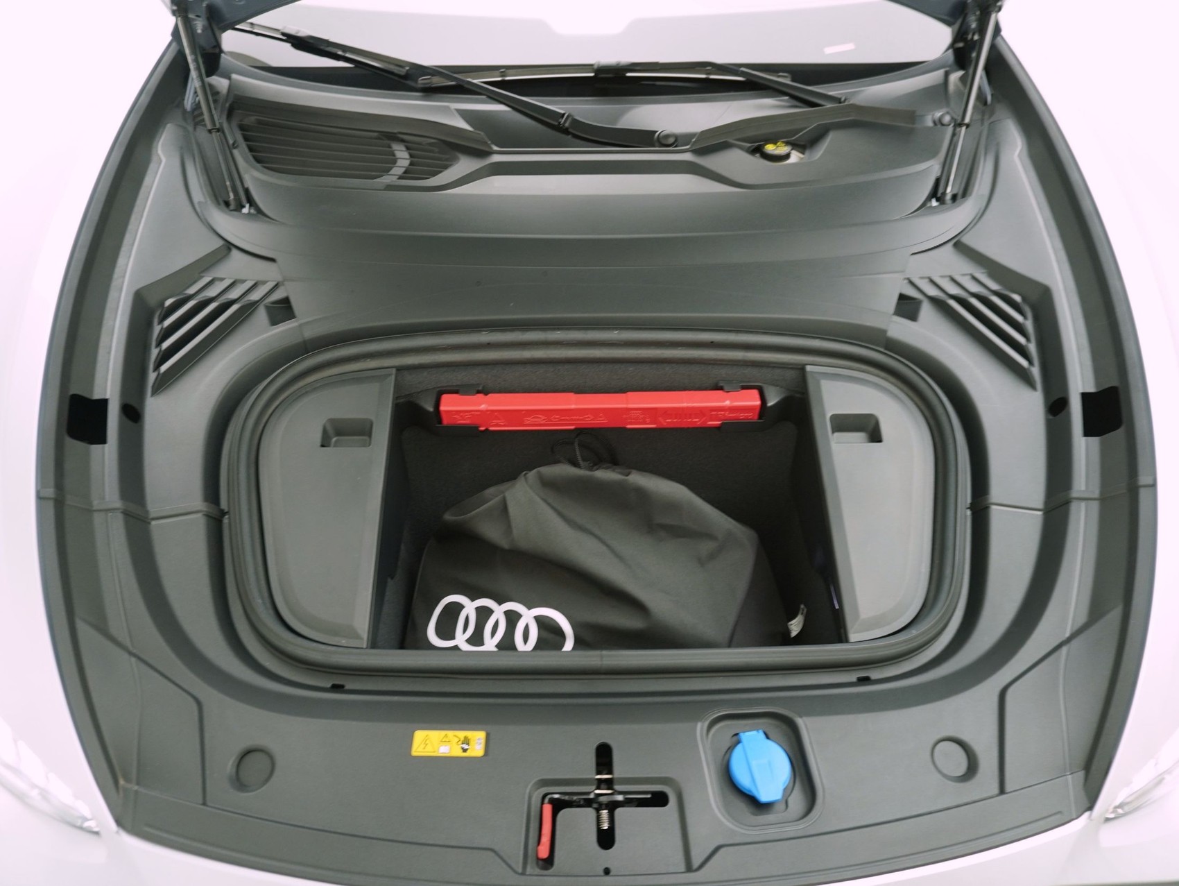 AUDI e-tron GT RS quattro performance **Audi Werksgarantie bis 10/2030**-image-7