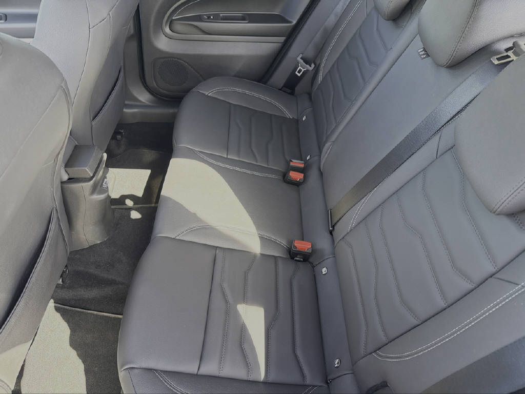 JEEP Avenger Summit-image-10