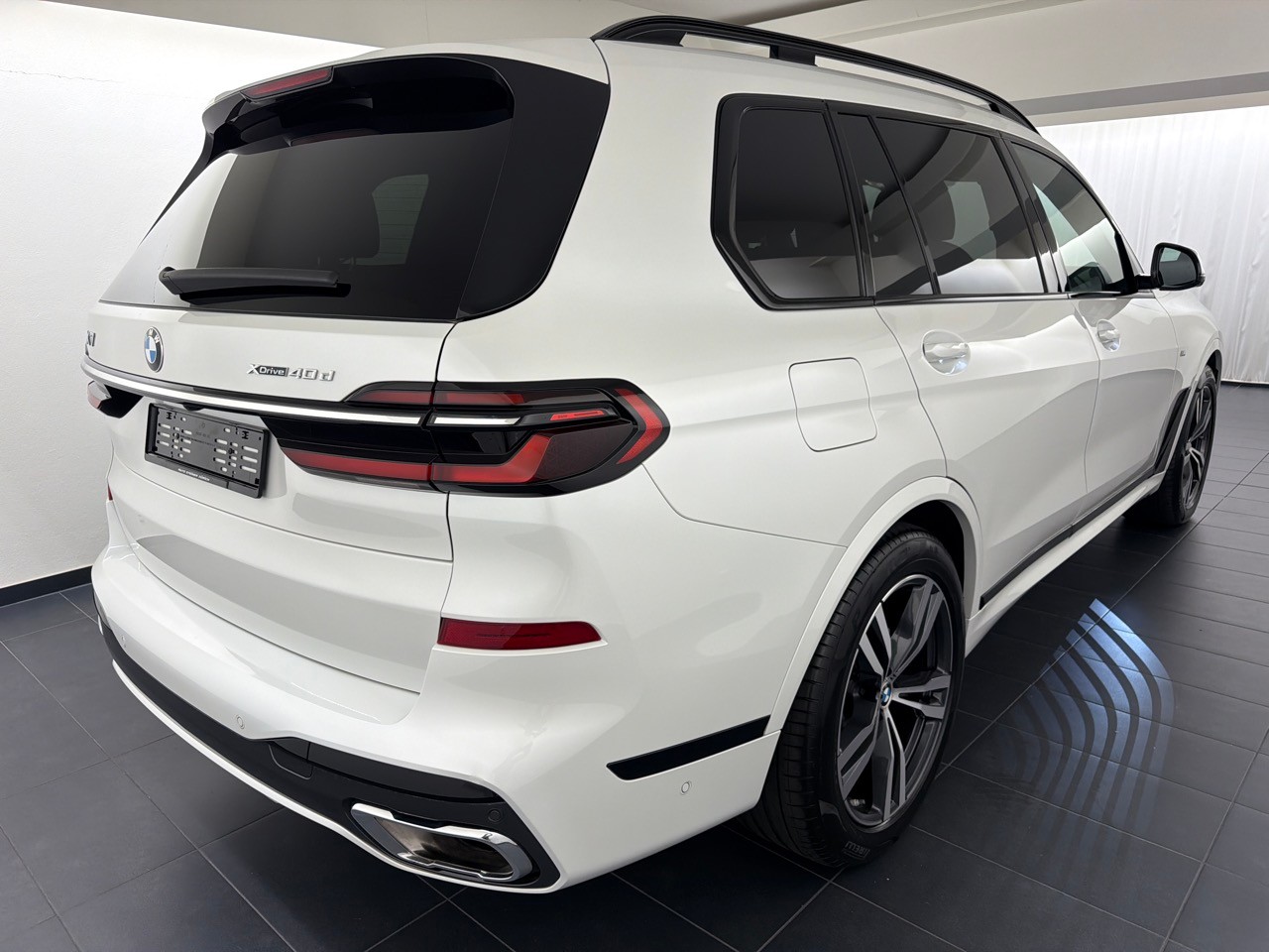 BMW X7 xDr 48V 40d M Sport-showroom-element-2