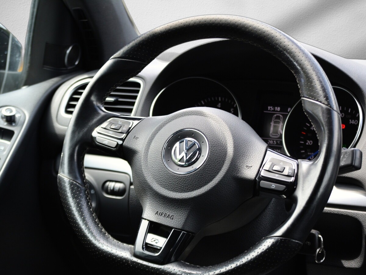 VW Golf 2.0 TSI R 4Motion DSG AB MFK-image-9