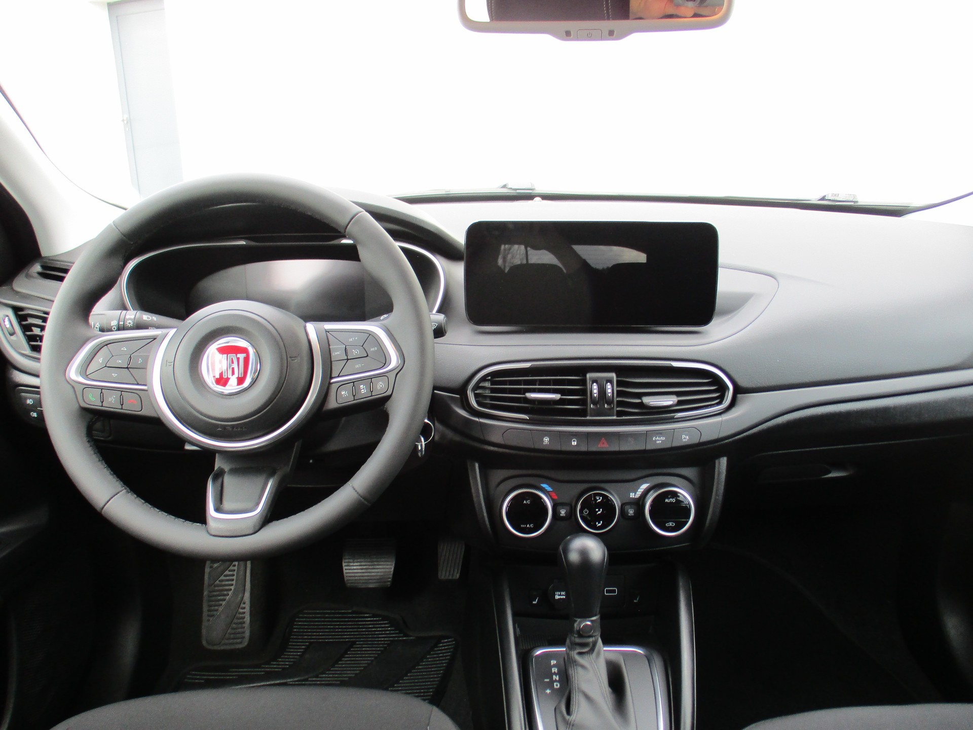 FIAT Tipo 1.5 MHEV Swiss Edition Cross-image-5