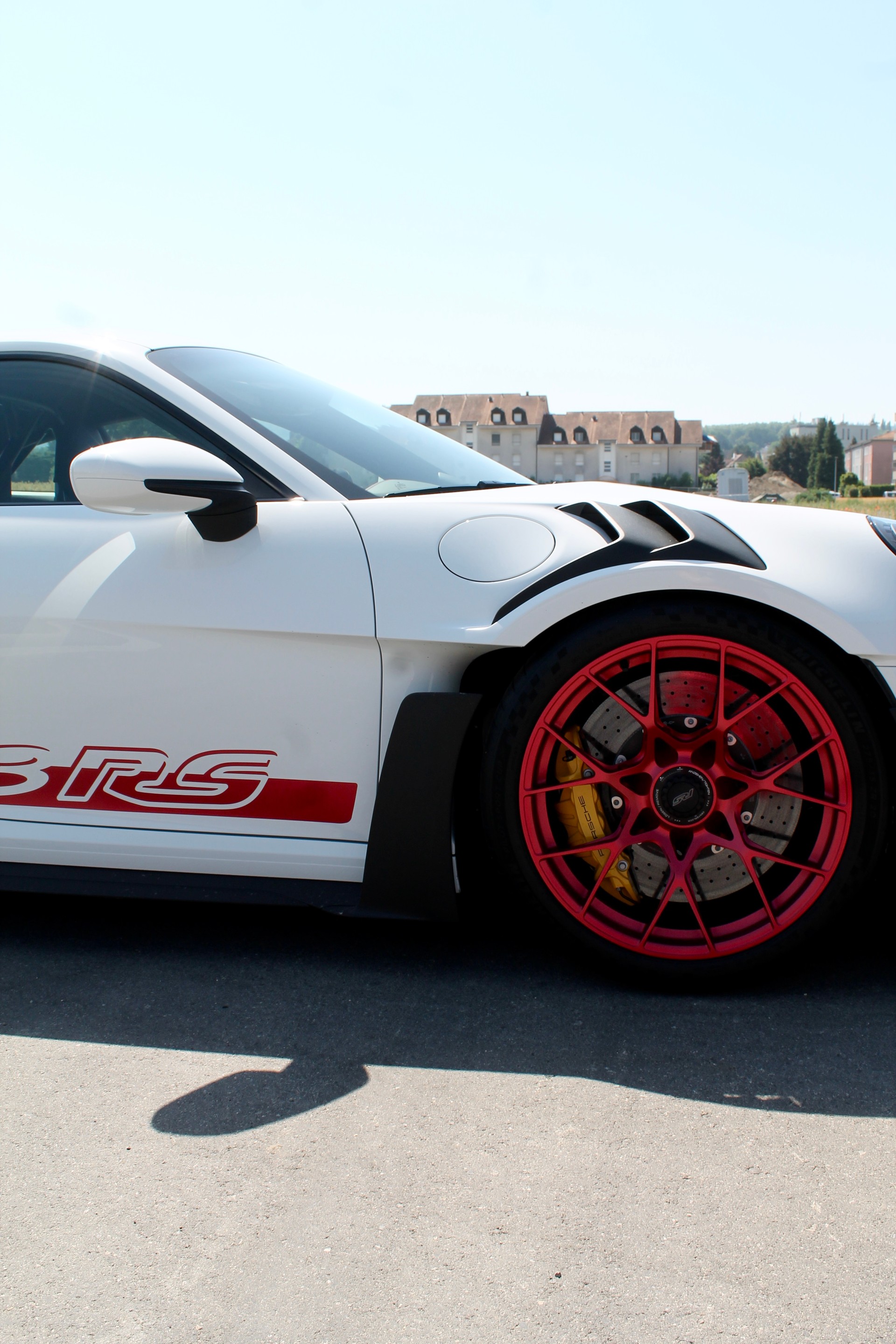 PORSCHE 911 GT3 RS-image-4