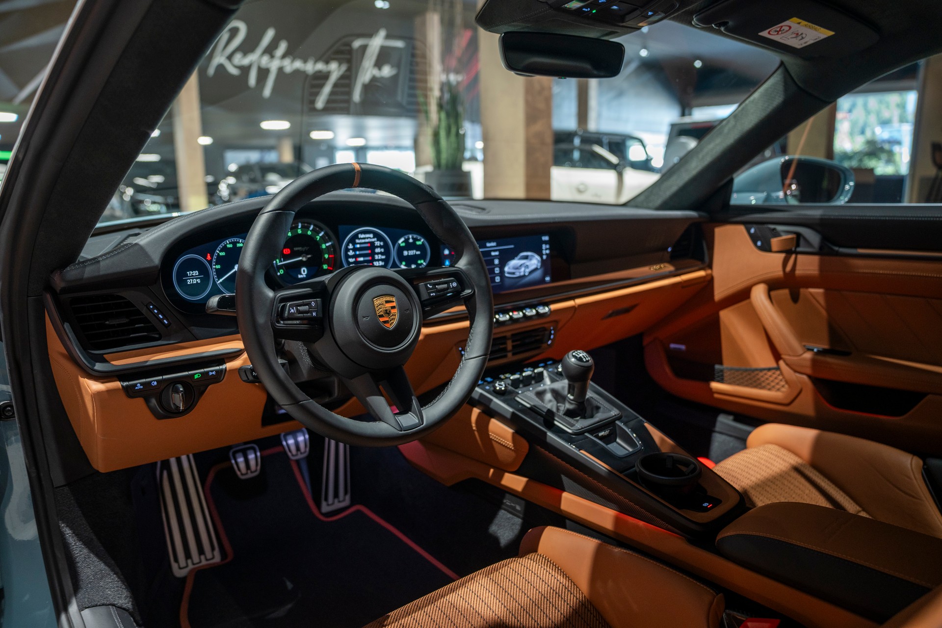 PORSCHE 911 S/T-image-8