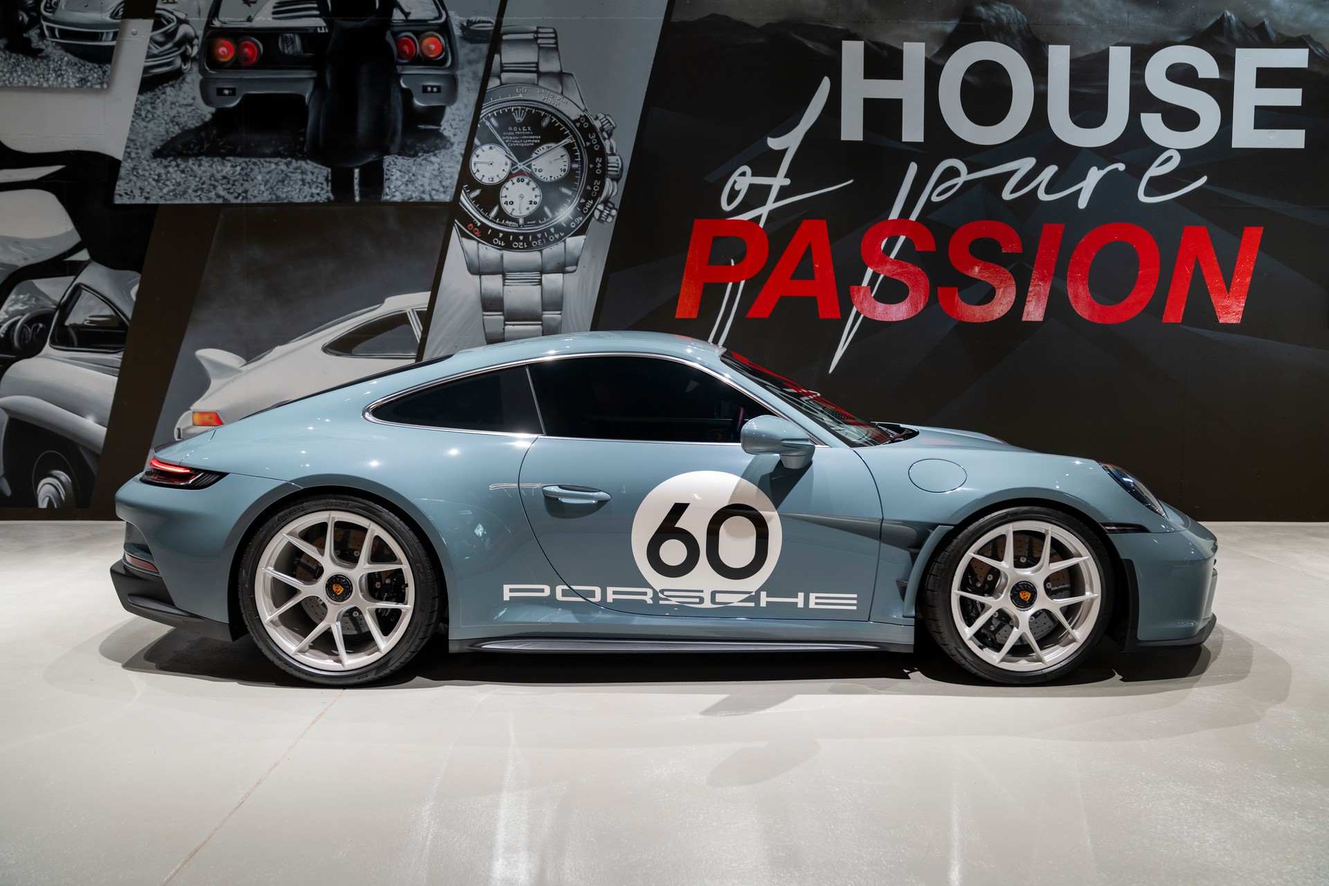 PORSCHE 911 S/T-showroom-element-2