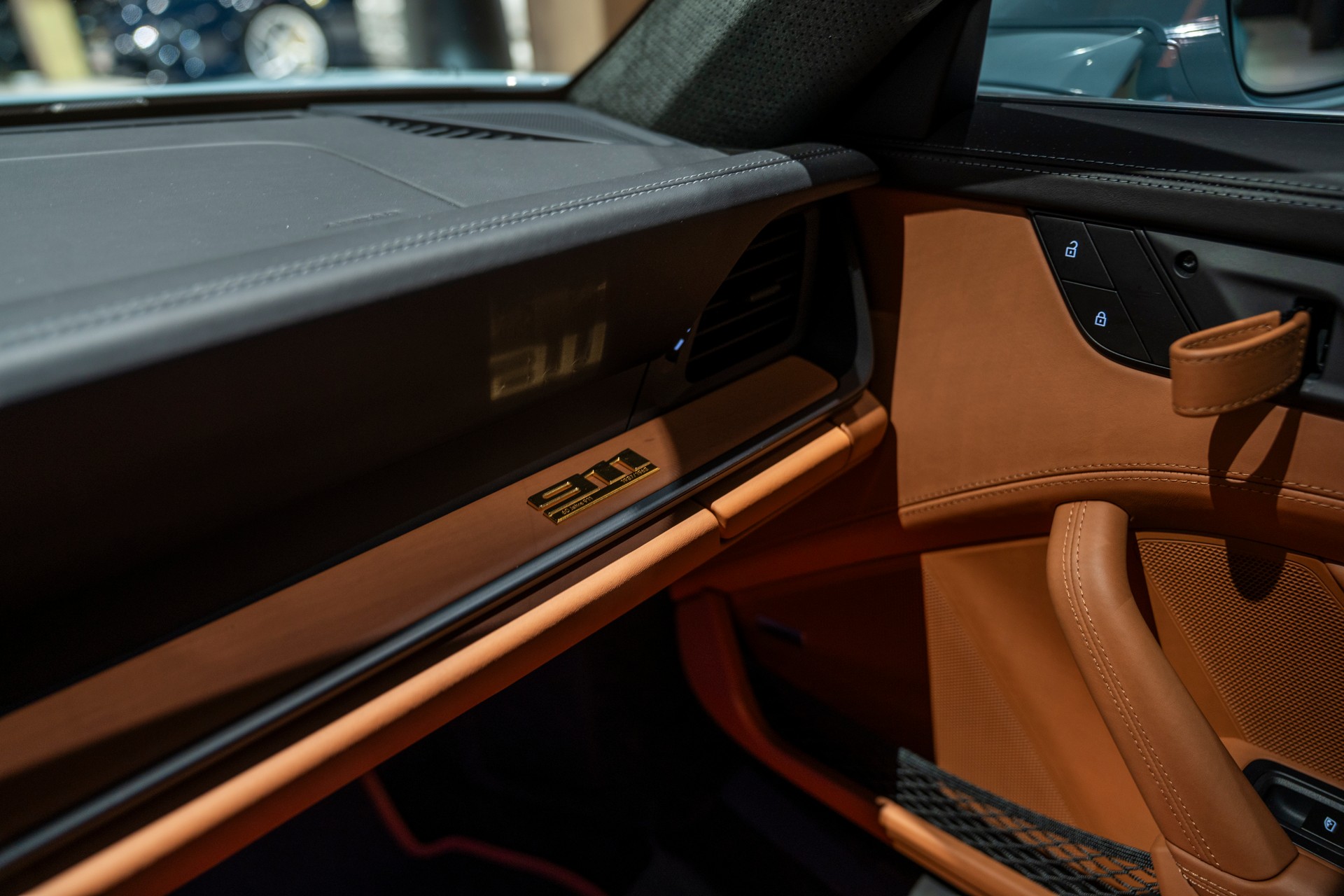 PORSCHE 911 S/T-image-11