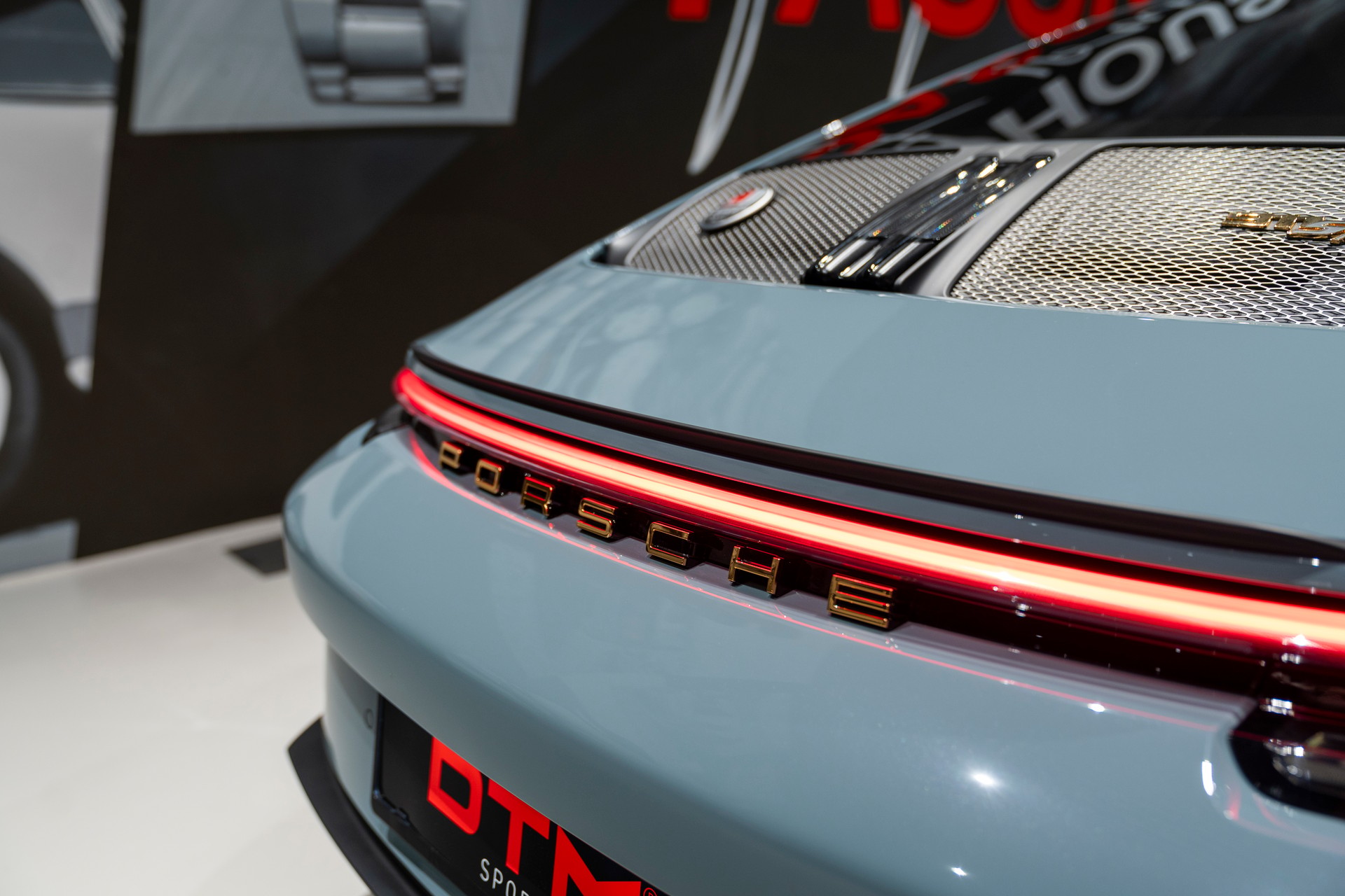 PORSCHE 911 S/T-image-7