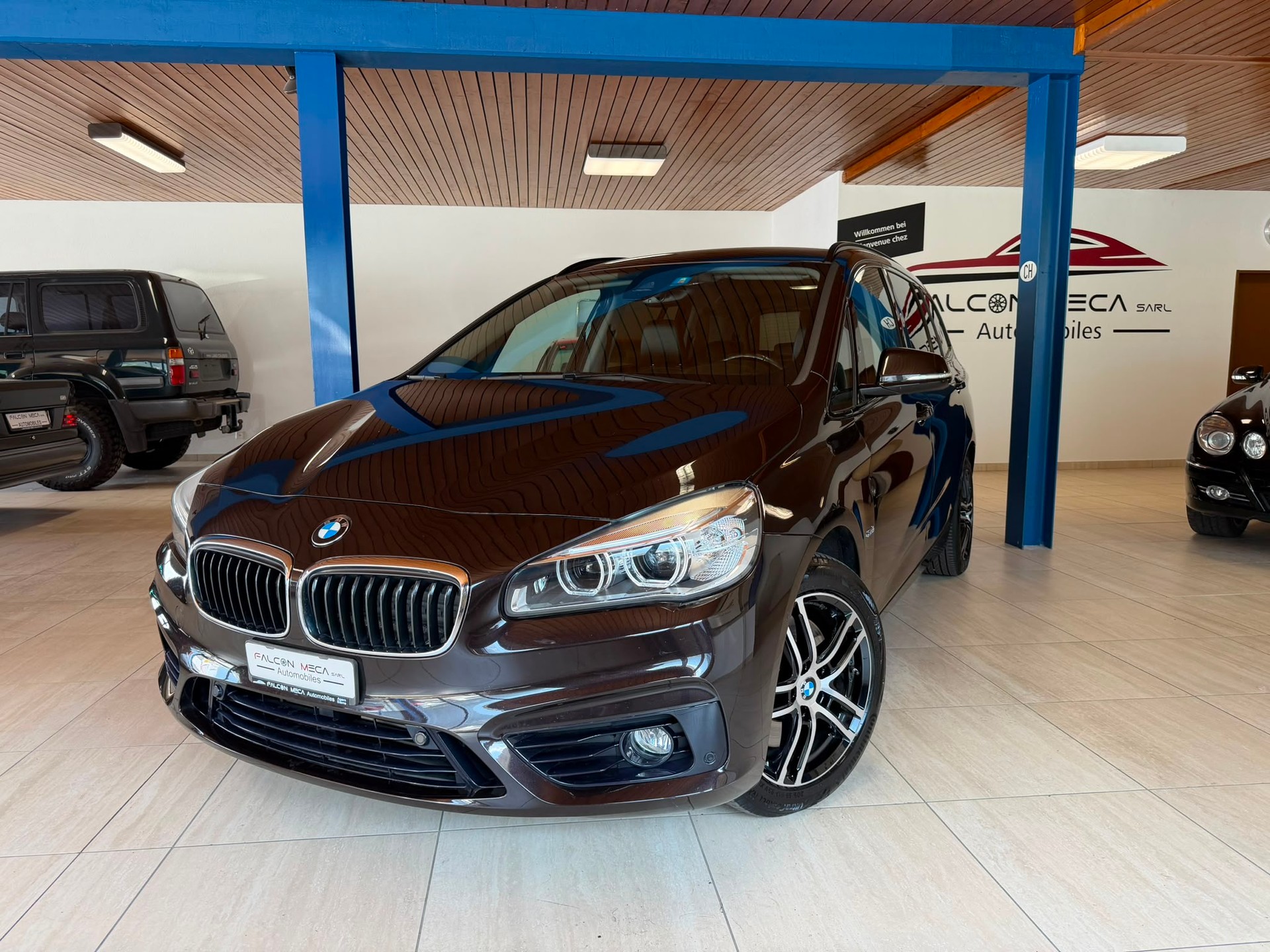BMW 220d xDrive Gran Tourer Sport Line Steptronic-showroom-element-2