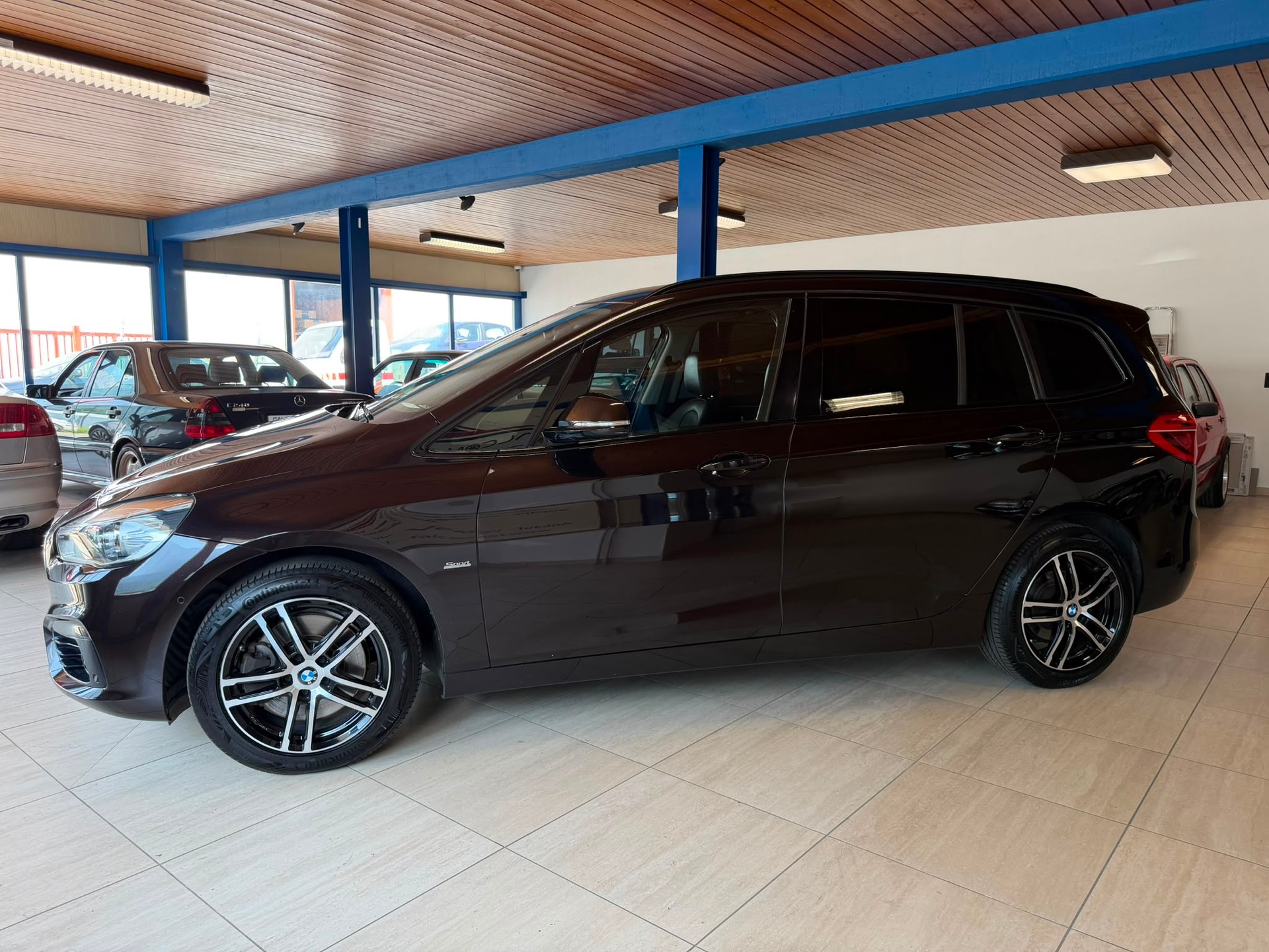 BMW 220d xDrive Gran Tourer Sport Line Steptronic-showroom-element-3