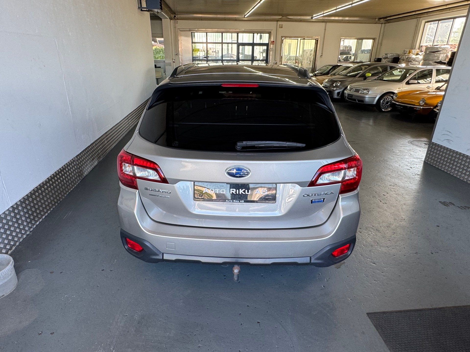 SUBARU Outback 2.0D Swiss AWD Lineartronic-image-11