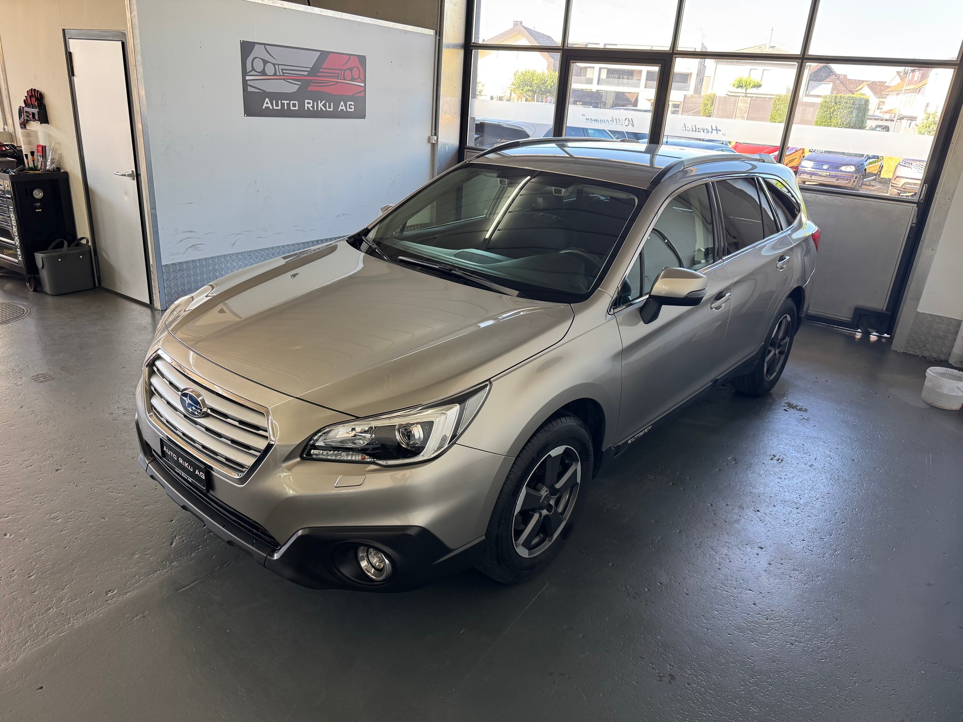 SUBARU Outback 2.0D Swiss AWD Lineartronic-image-6