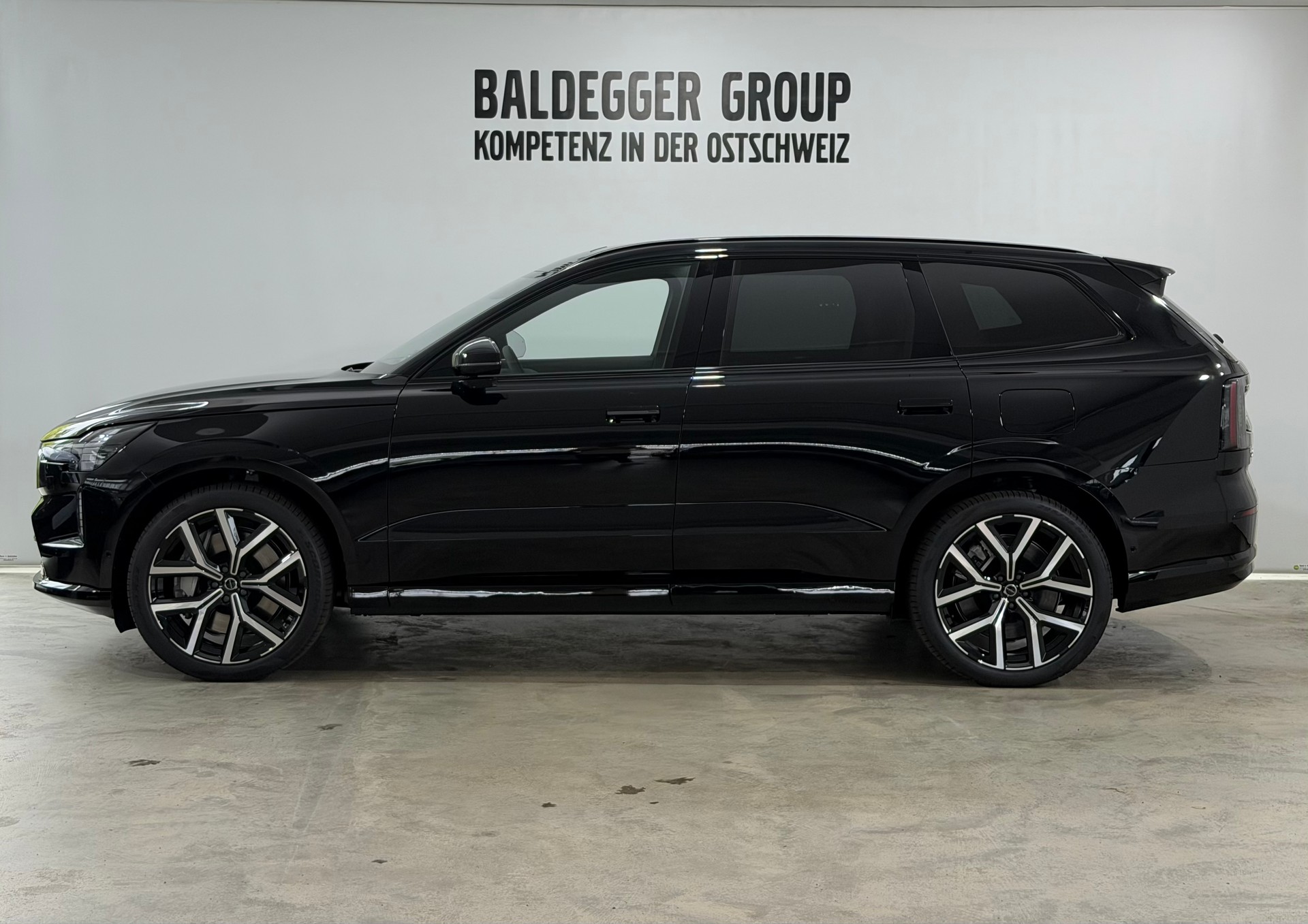 VOLVO EX 90 Twin Performance Ultra AWD-showroom-element-1