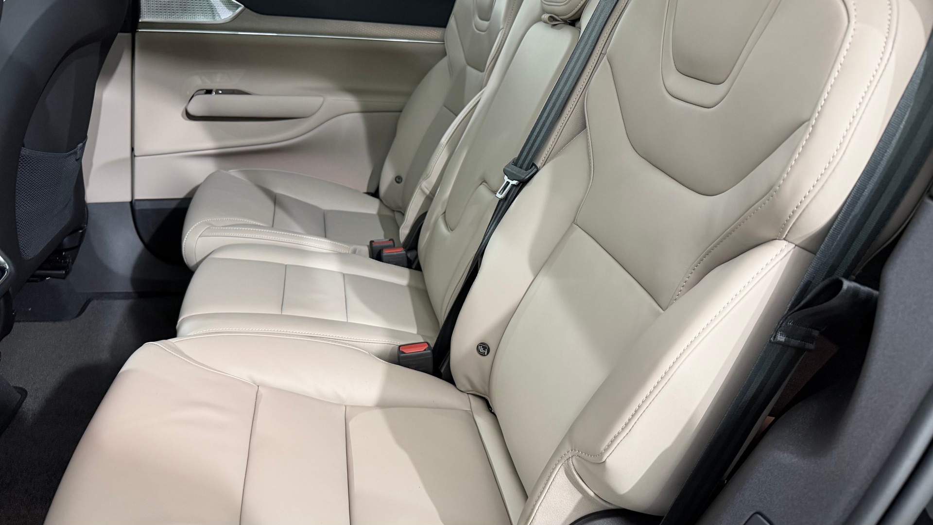 VOLVO EX 90 Twin Performance Ultra AWD-image-10