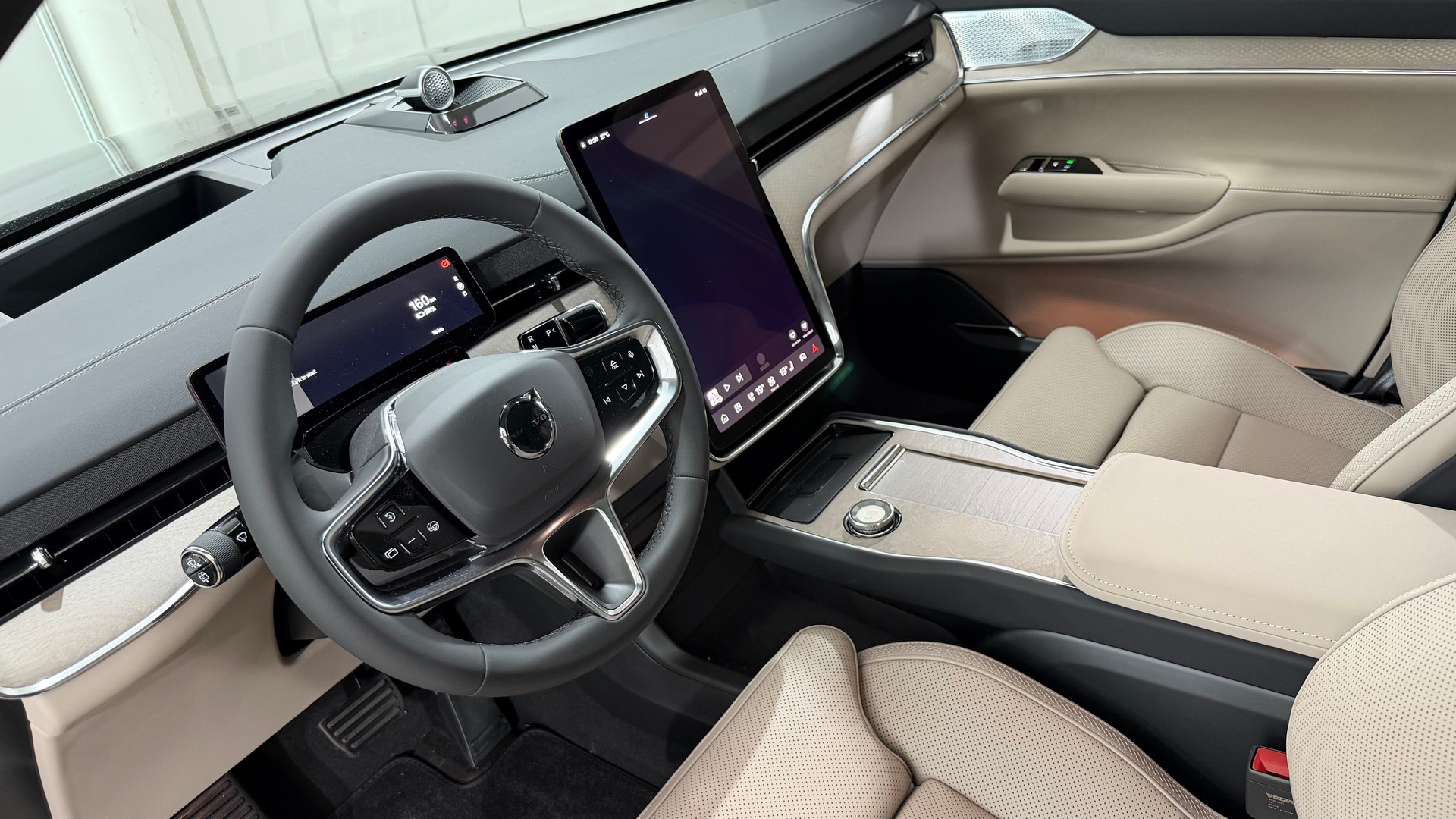 VOLVO EX 90 Twin Performance Ultra AWD-showroom-element-3