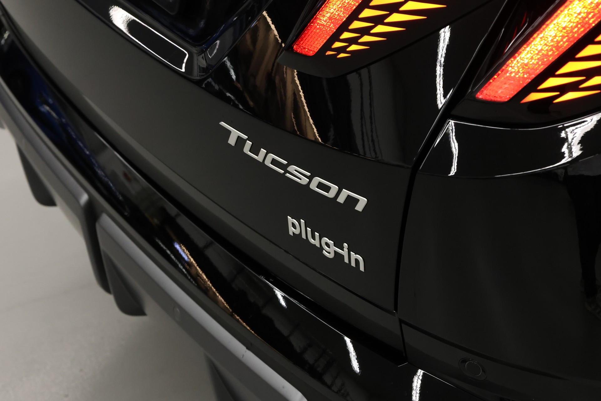 HYUNDAI Tucson 1.6 T-GDi PHEV N-Line 4WD-image-9
