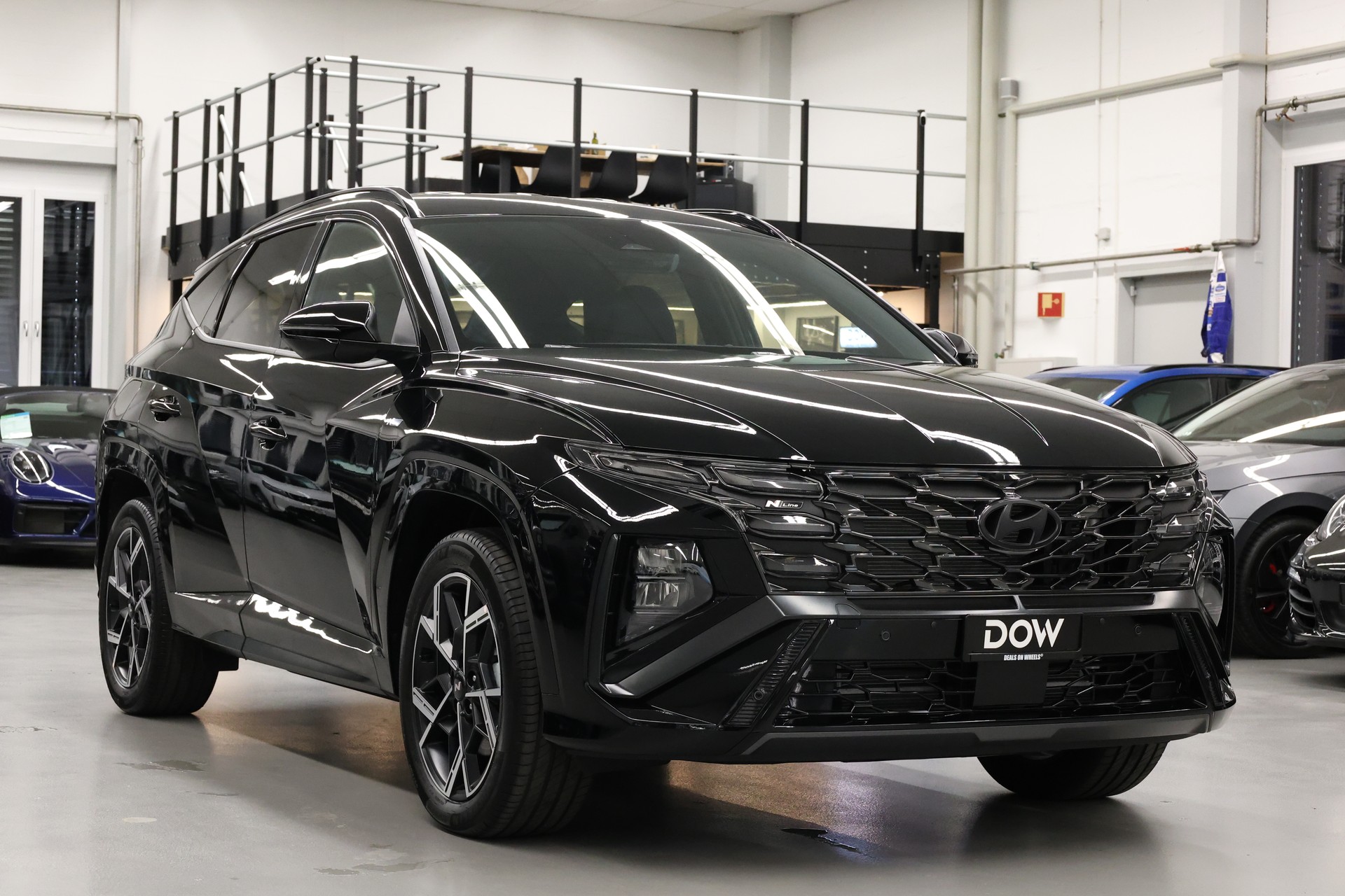 HYUNDAI Tucson 1.6 T-GDi PHEV N-Line 4WD-showroom-element-3