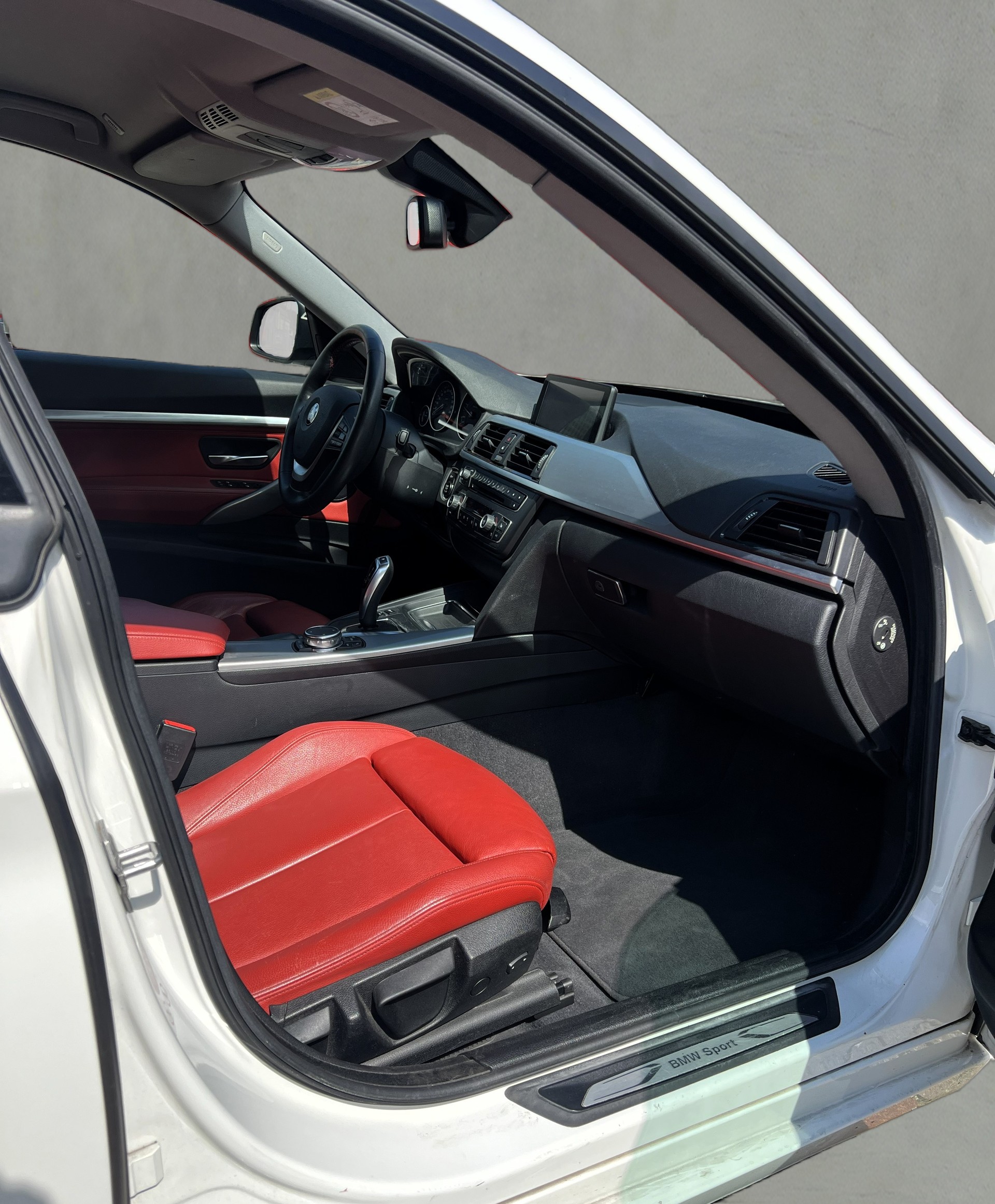 BMW 320d GT Sport Line Steptronic-image-13