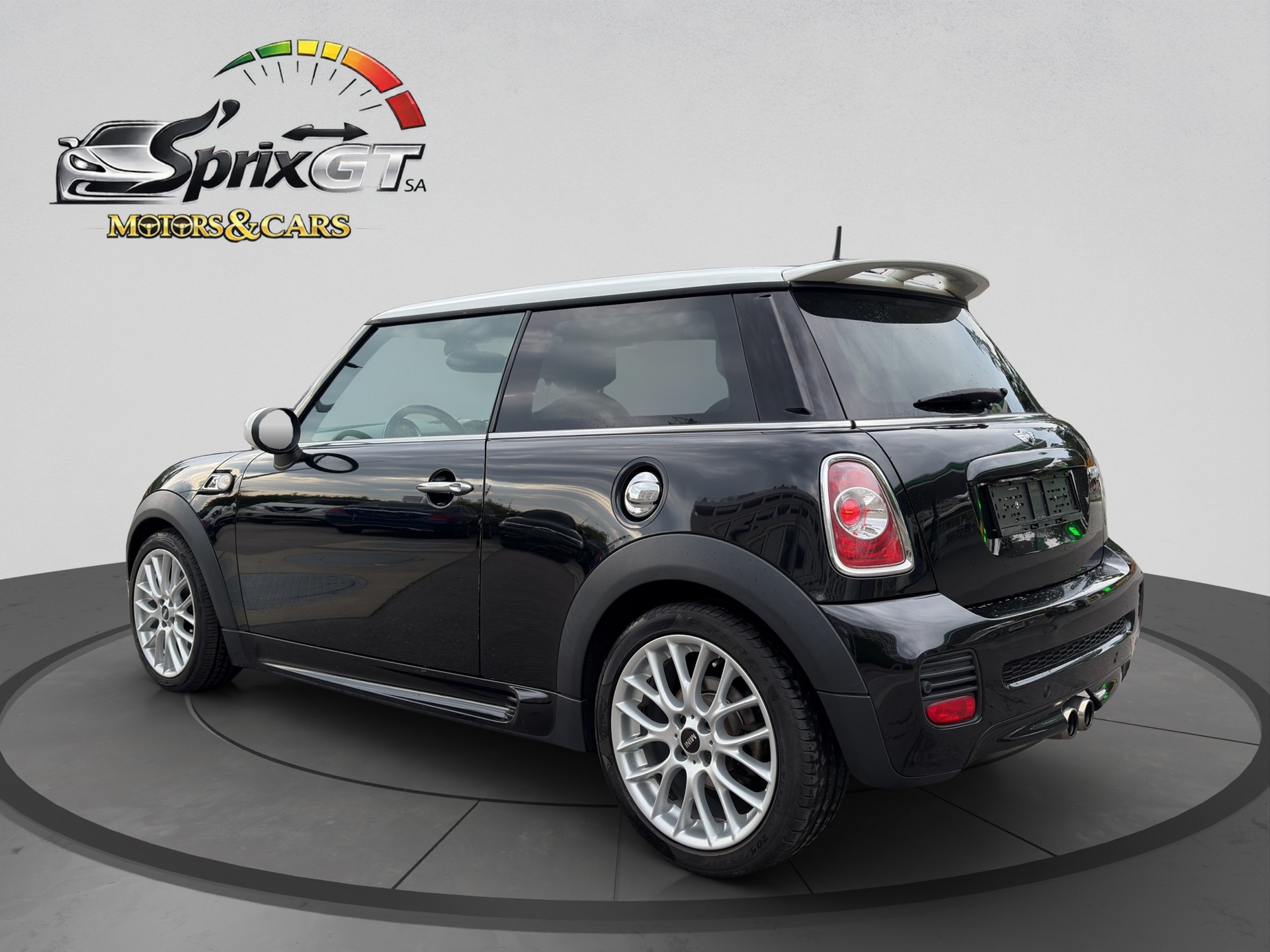 MINI Cooper S-showroom-element-3