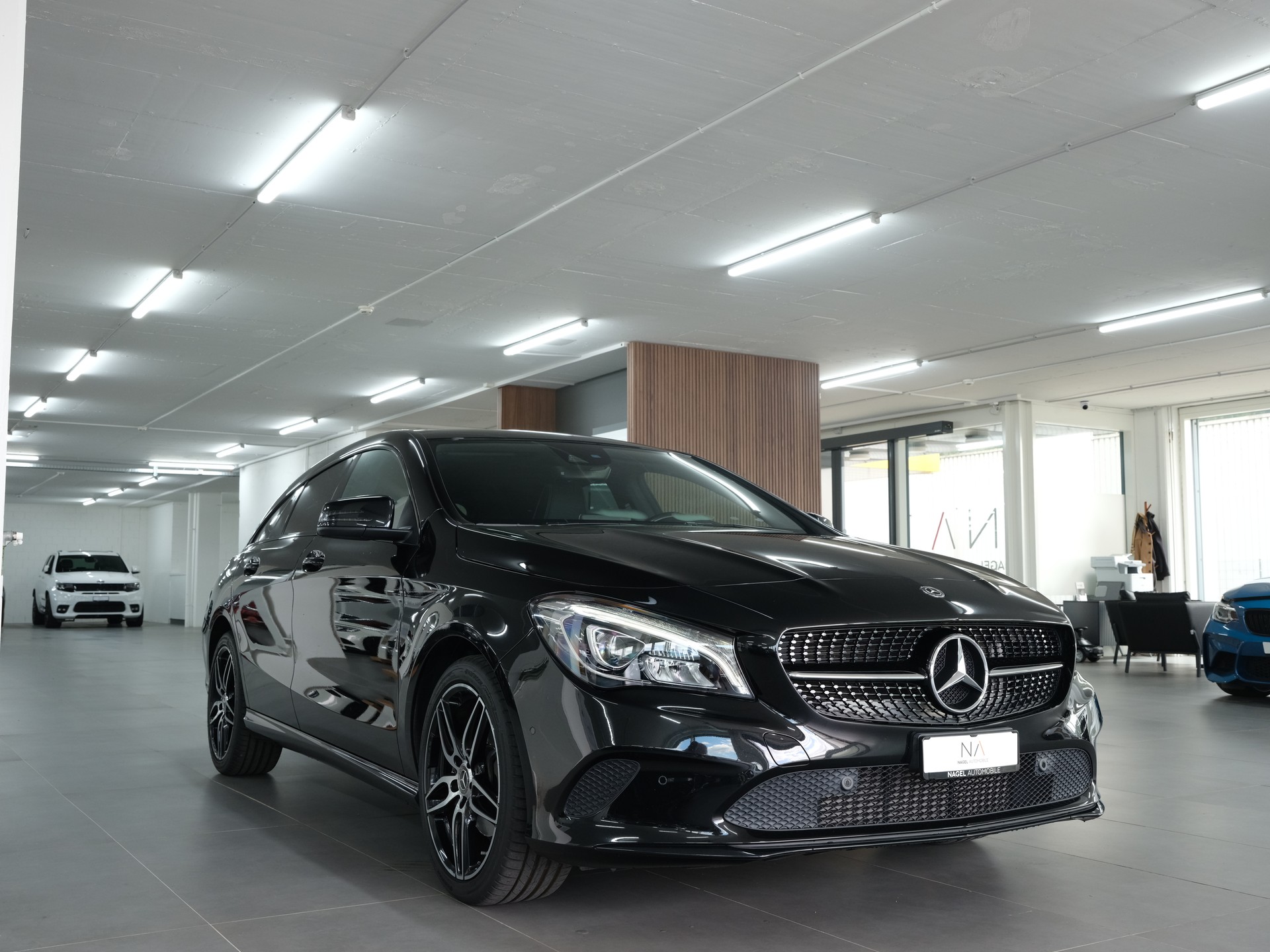 MERCEDES-BENZ CLA Shooting Brake 200 AMG Line 7G-DCT *Panorama* *Rückfahrkamera* *Night Star*-showroom-element-1