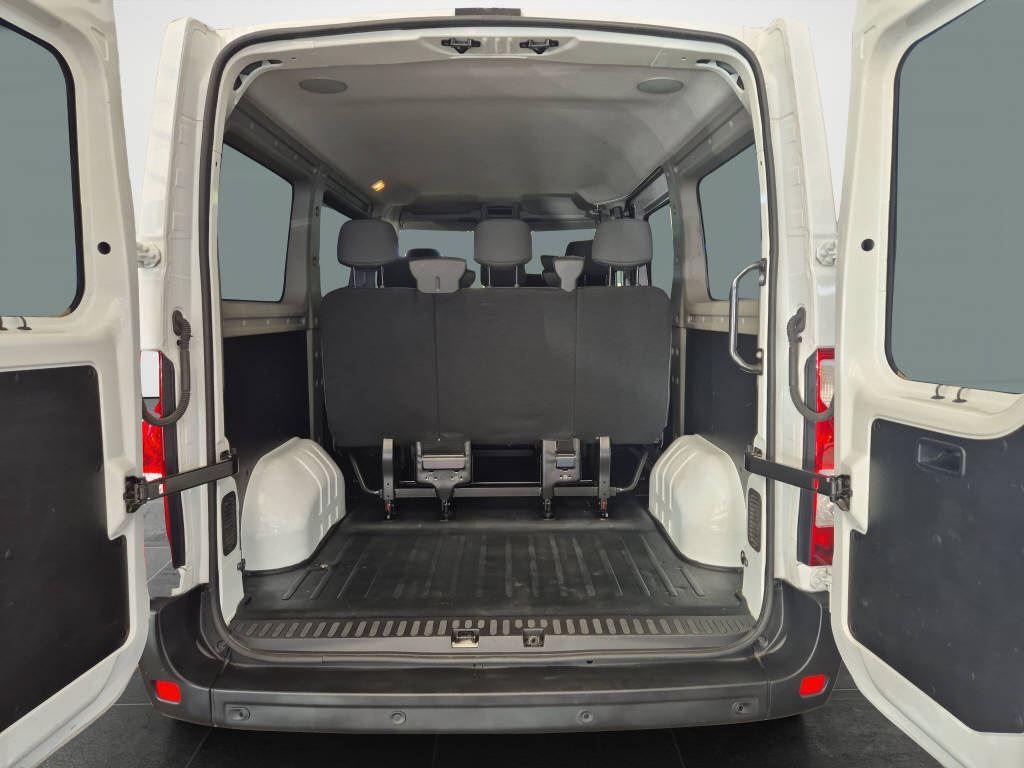 RENAULT Master Kombi 3.0 t L1H1 2.3 dCi 135 TwinTurbo-image-15