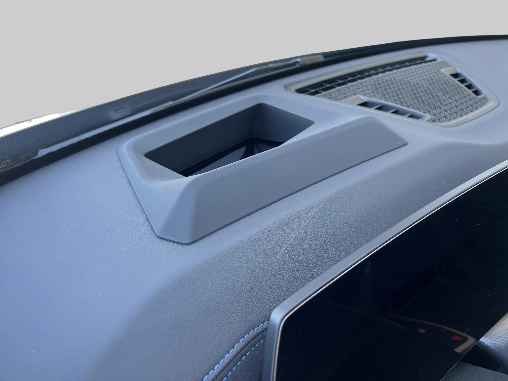 BMW X1 sDr 20i 48V M Sport-image-18