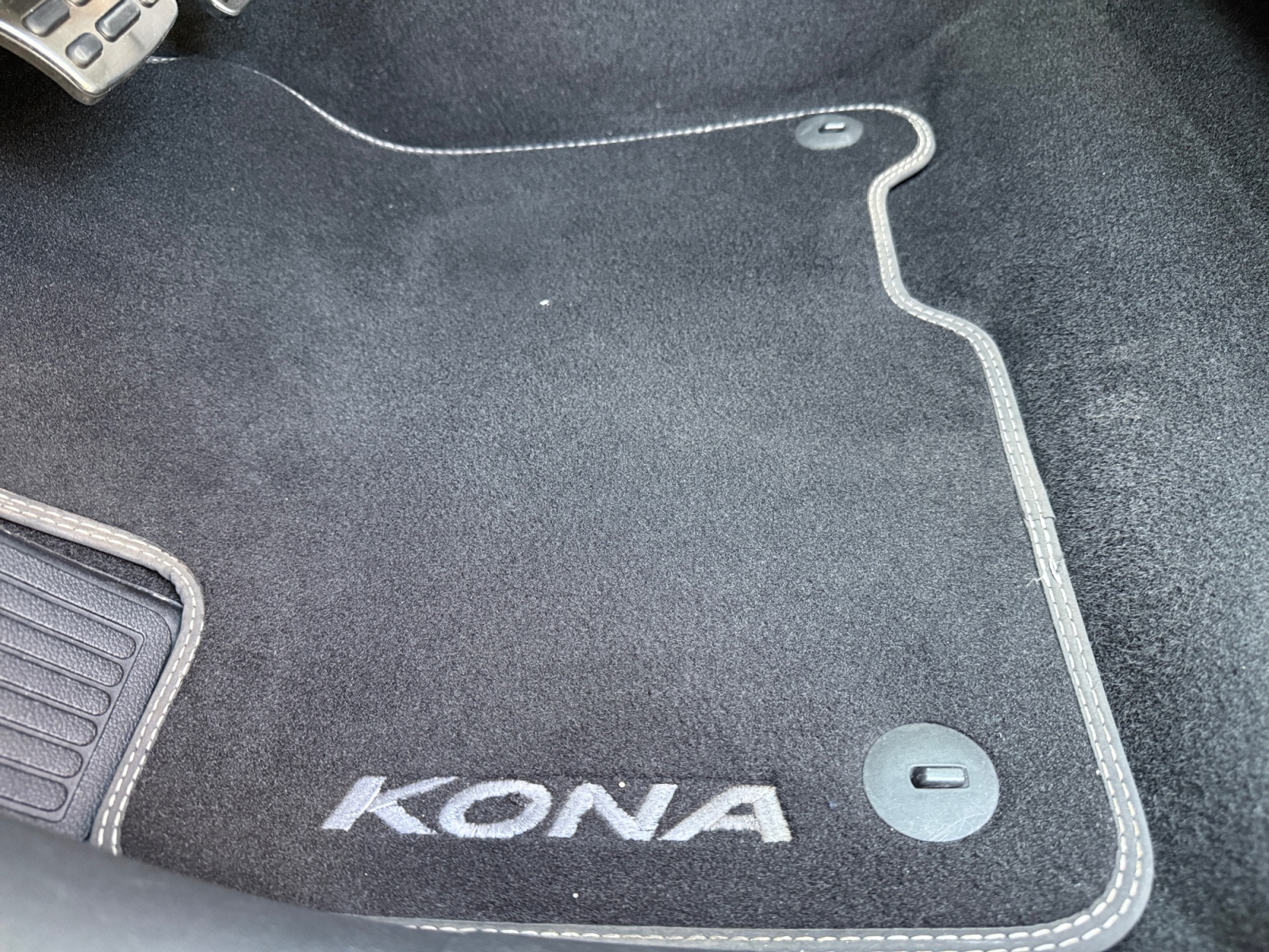 HYUNDAI Kona EV 64 kWh Vertex-image-22