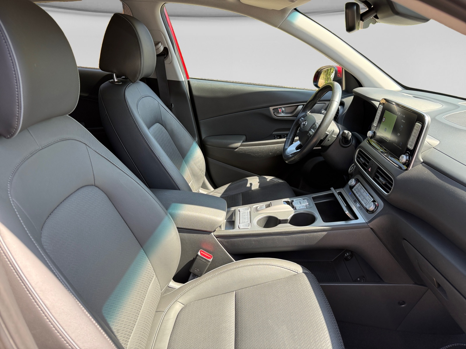 HYUNDAI Kona EV 64 kWh Vertex-image-16