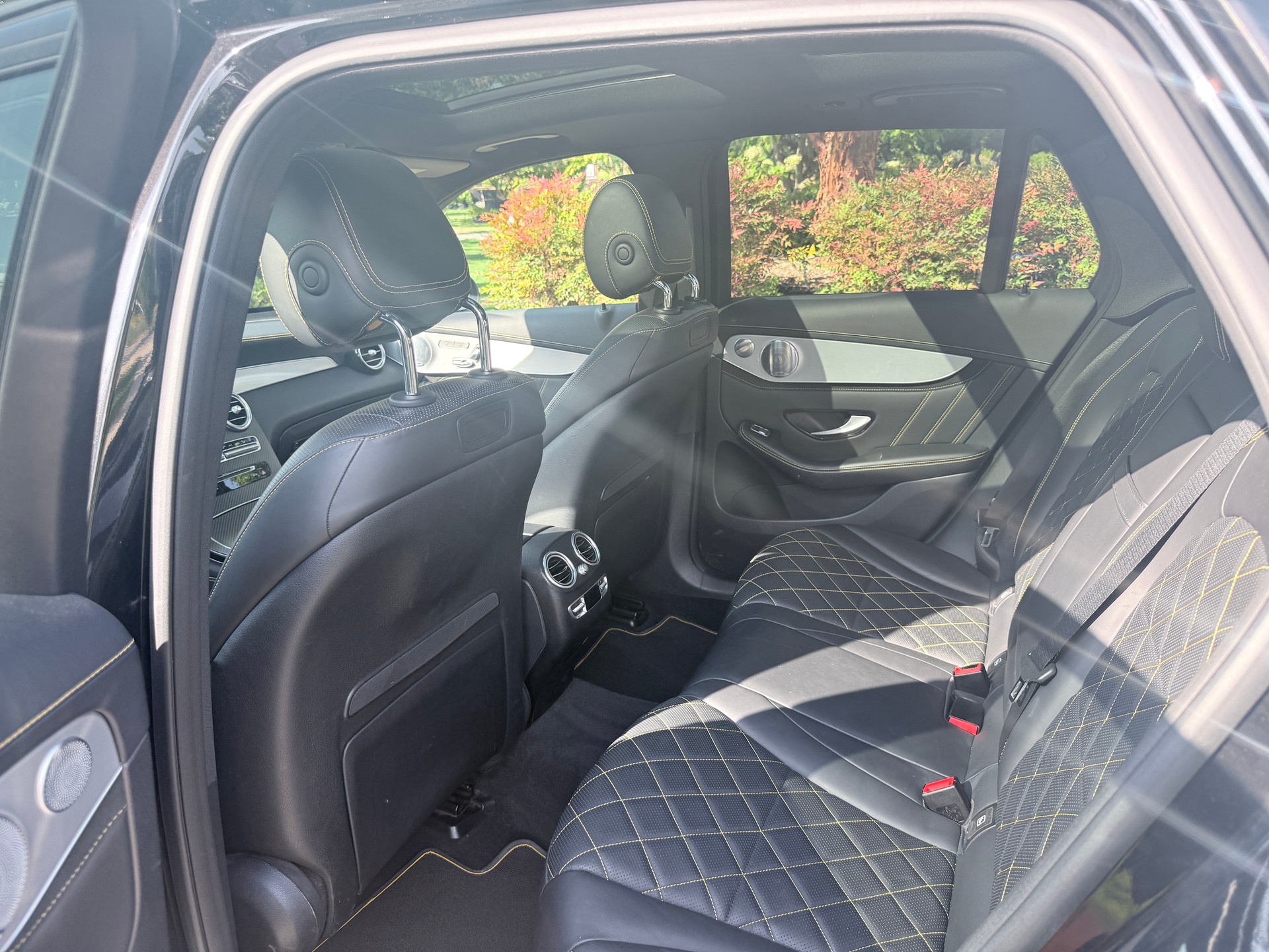 MERCEDES-BENZ GLC 63 S AMG Edition 1 4Matic+ 9G-Tronic-image-9