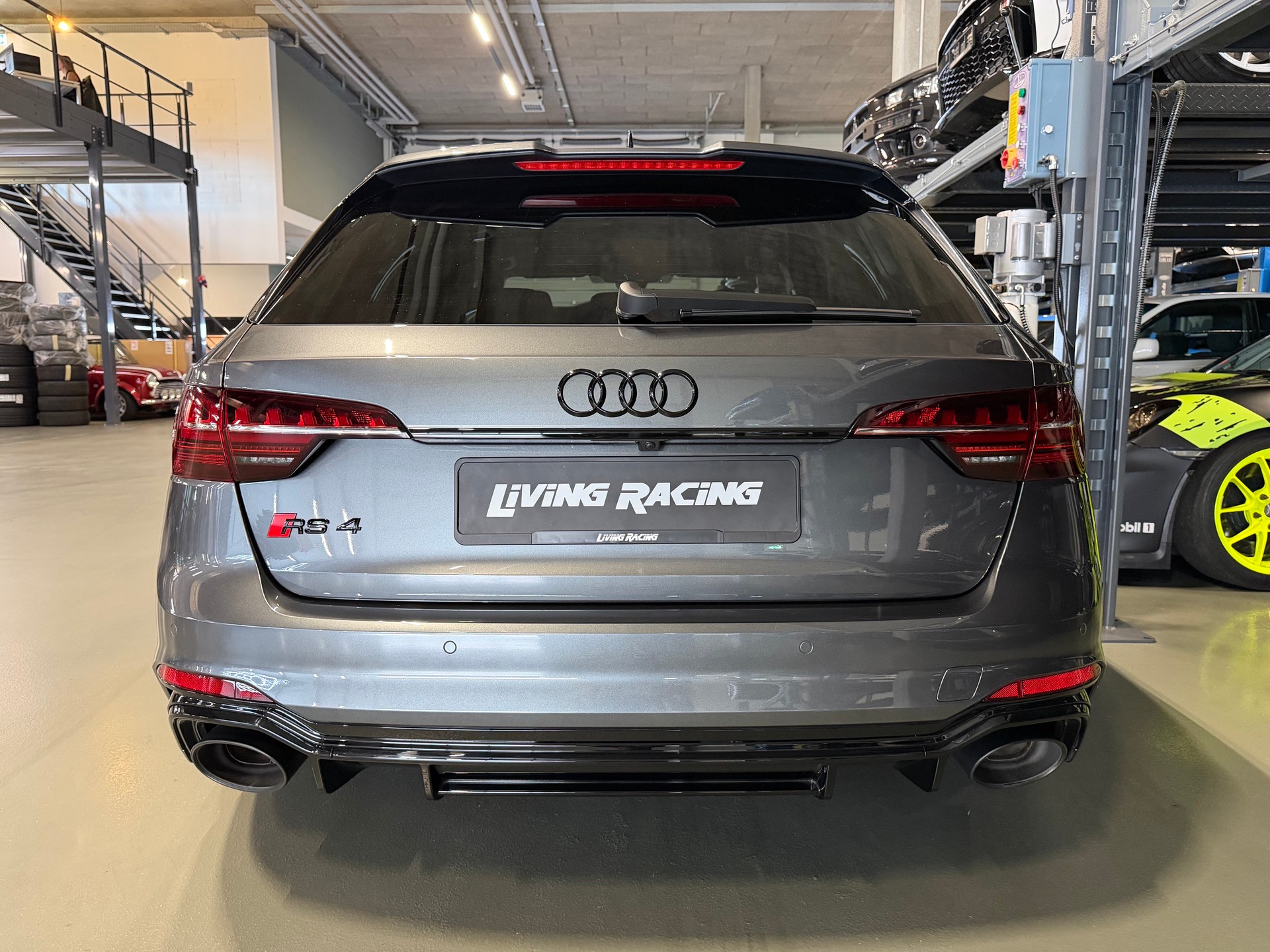 AUDI RS4 Avant quattro *Pack Compétition RS+*-image-3