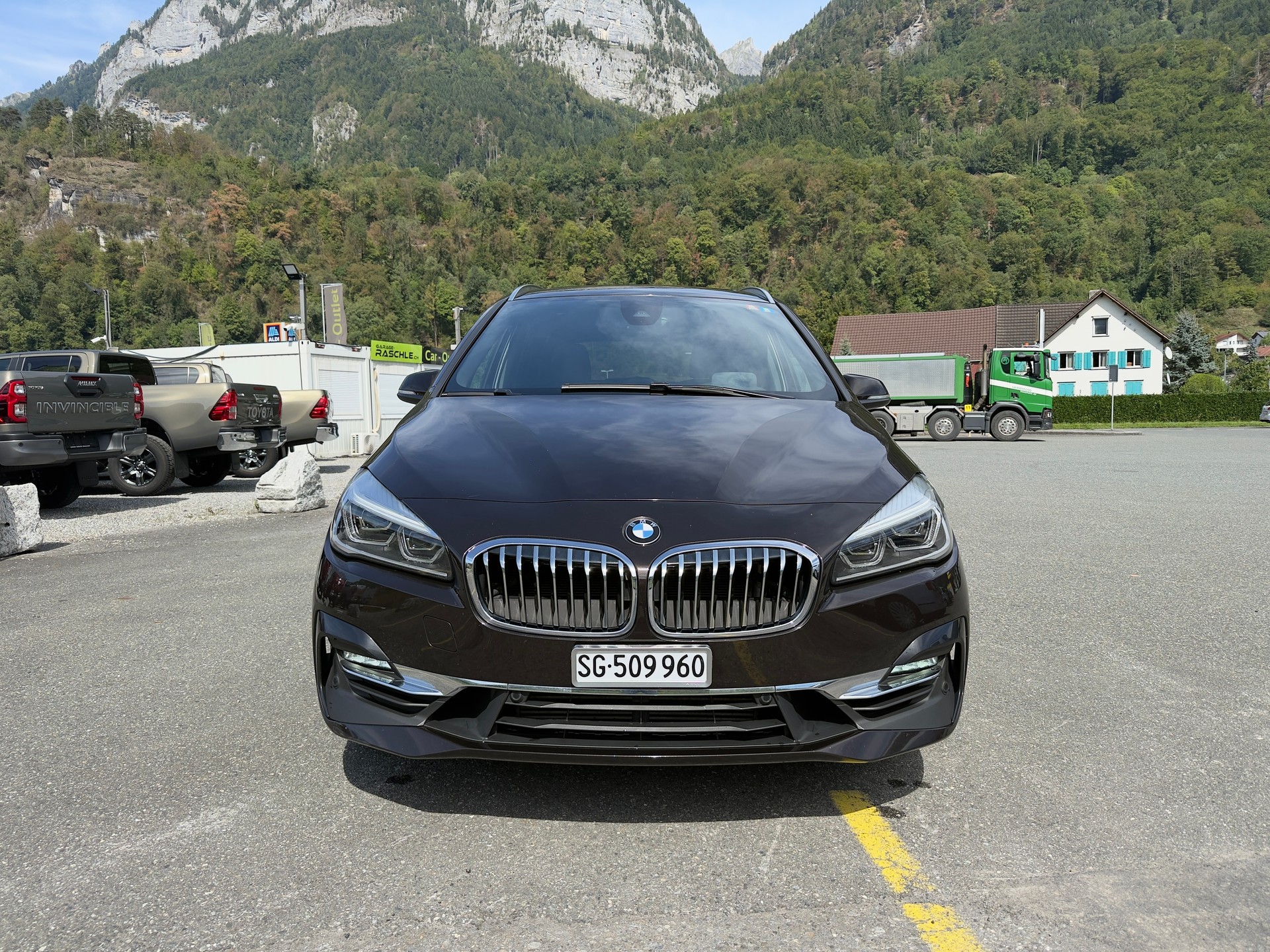 BMW 220i Gran Tourer M-Packet)