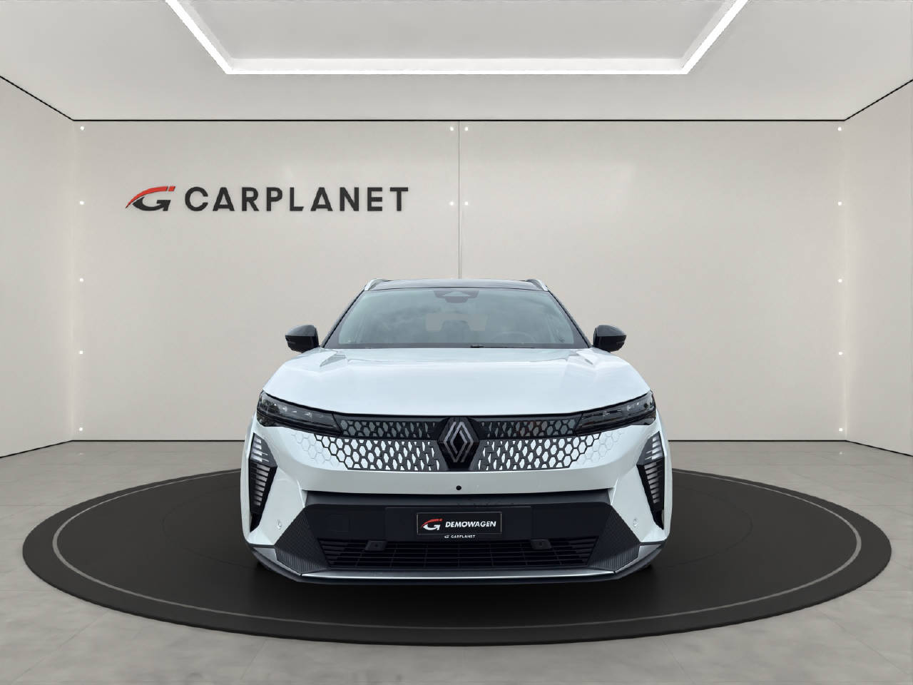 RENAULT Scénic E-Tech techno-showroom-element-1