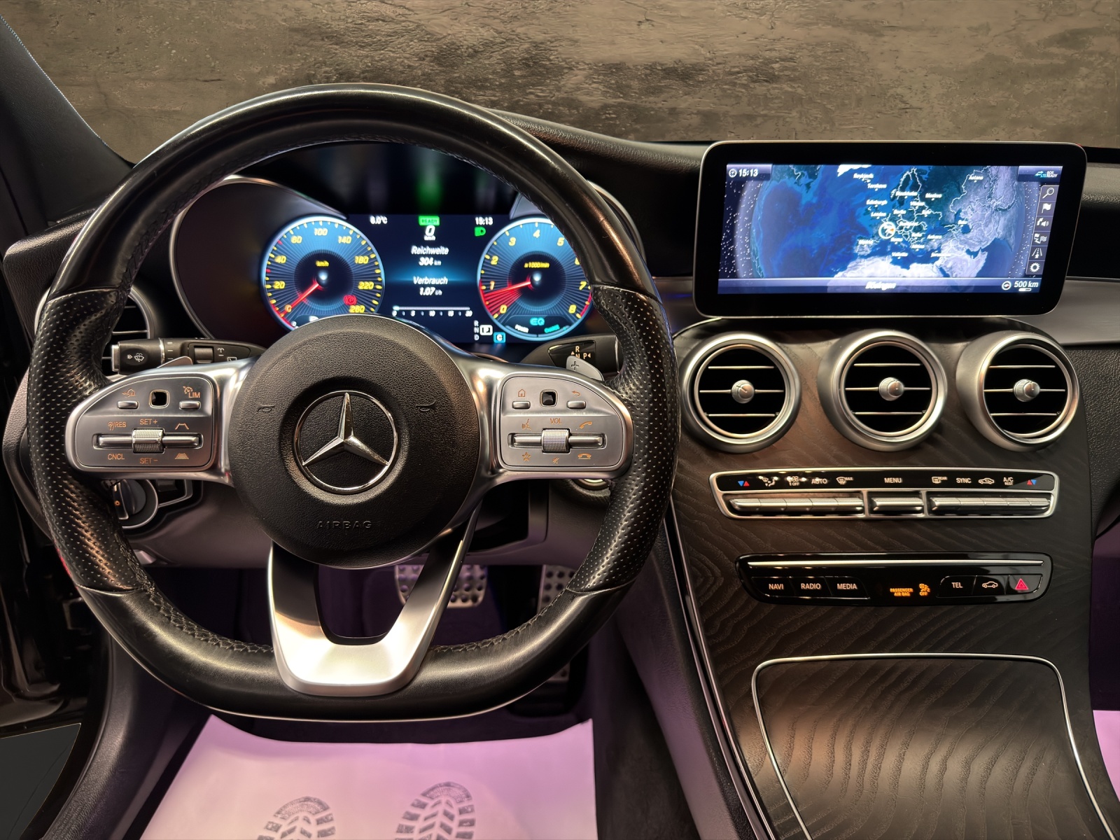 MERCEDES-BENZ C 200 Swiss Star AMG Line 4M 9G-Tronic-image-8