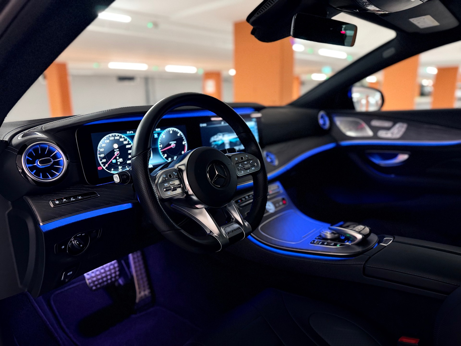 MERCEDES-BENZ CLS 350 d AMG Line 4Matic 9G-Tronic-image-9