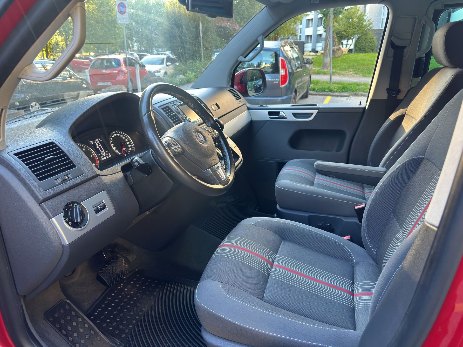 VW T5 Multivan 2.0 Bi-TDI CR CL Edition 25 4Motion-image-8