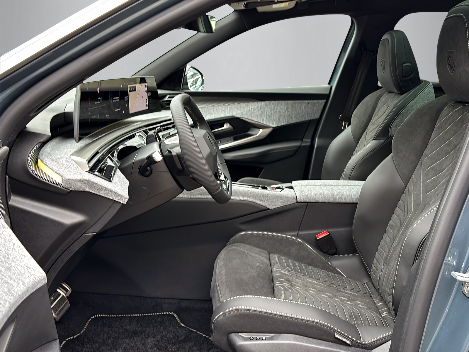 PEUGEOT 5008 1.6 PHEV 225 GT-showroom-element-2