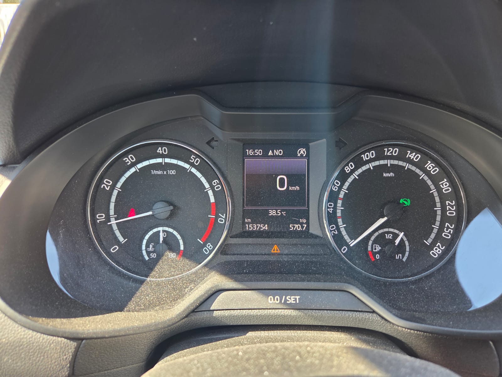SKODA Octavia Combi 2.0 TSI RS DSG-image-14