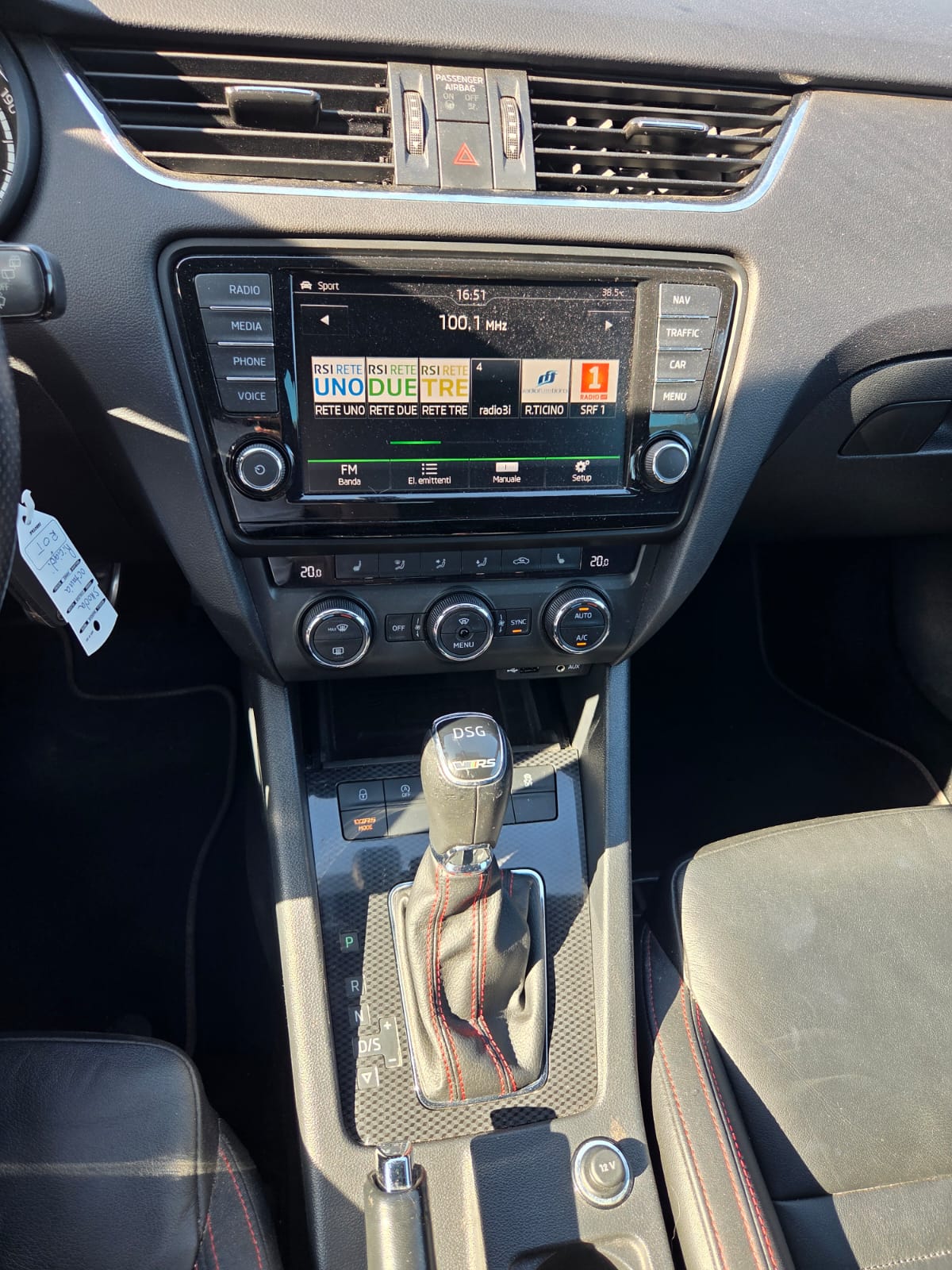 SKODA Octavia Combi 2.0 TSI RS DSG-image-12