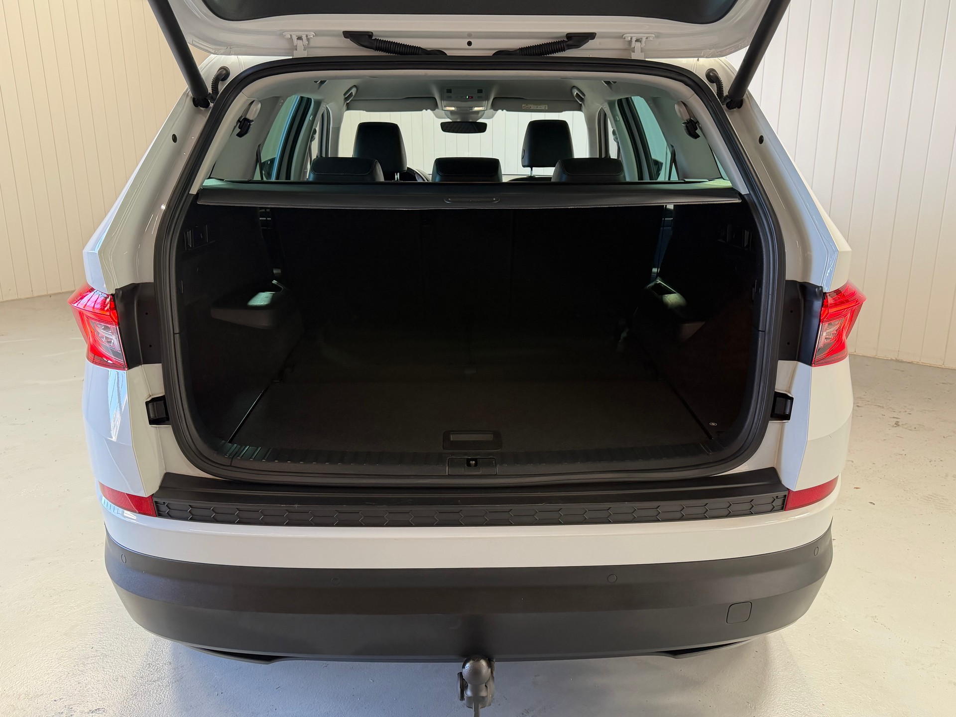 SKODA Kodiaq 2.0 TDI SCR Style 7Plätzer 4x4 DSG frisch ab Service & MfK-image-22