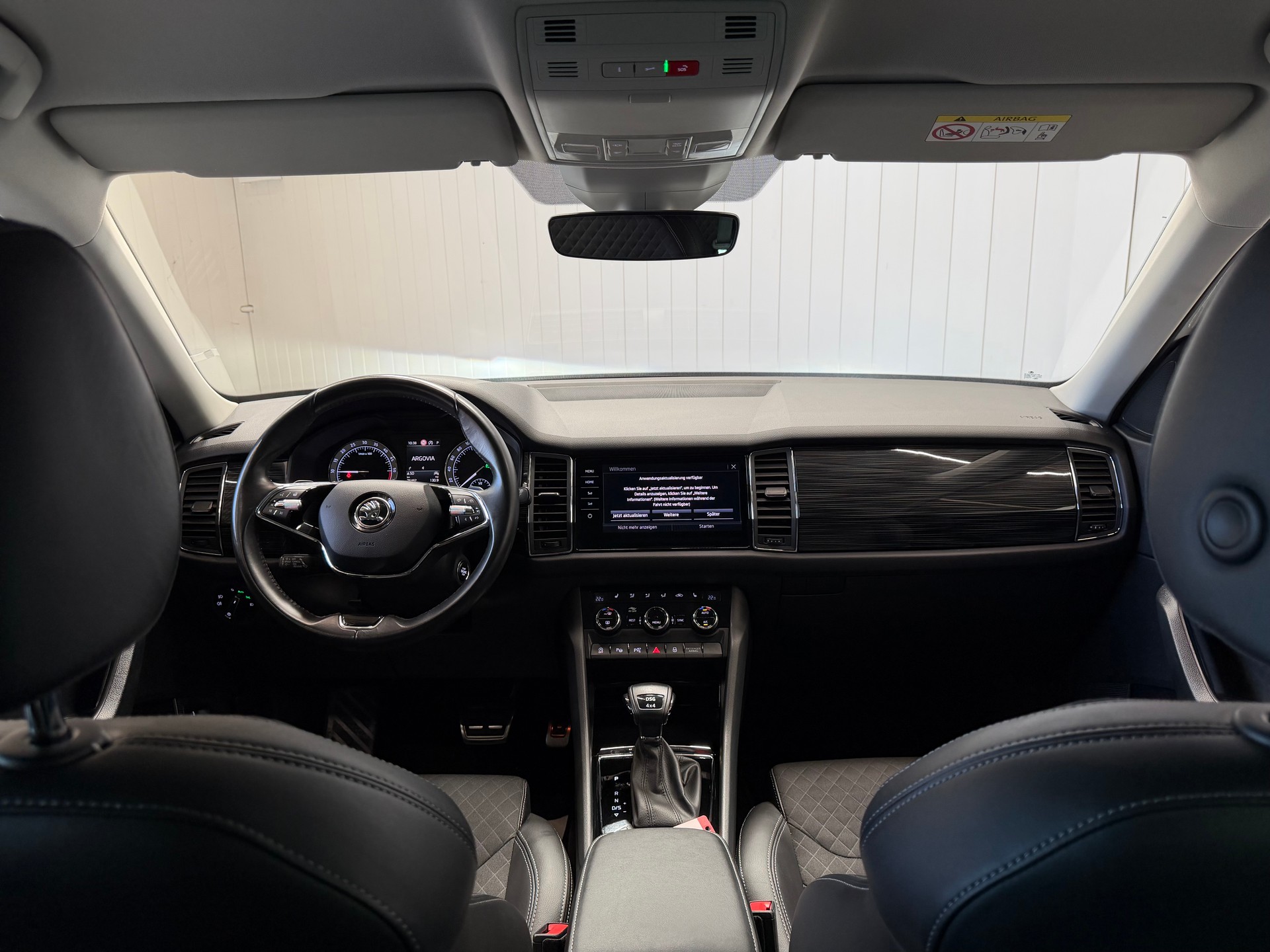 SKODA Kodiaq 2.0 TDI SCR Style 7Plätzer 4x4 DSG frisch ab Service & MfK-image-11