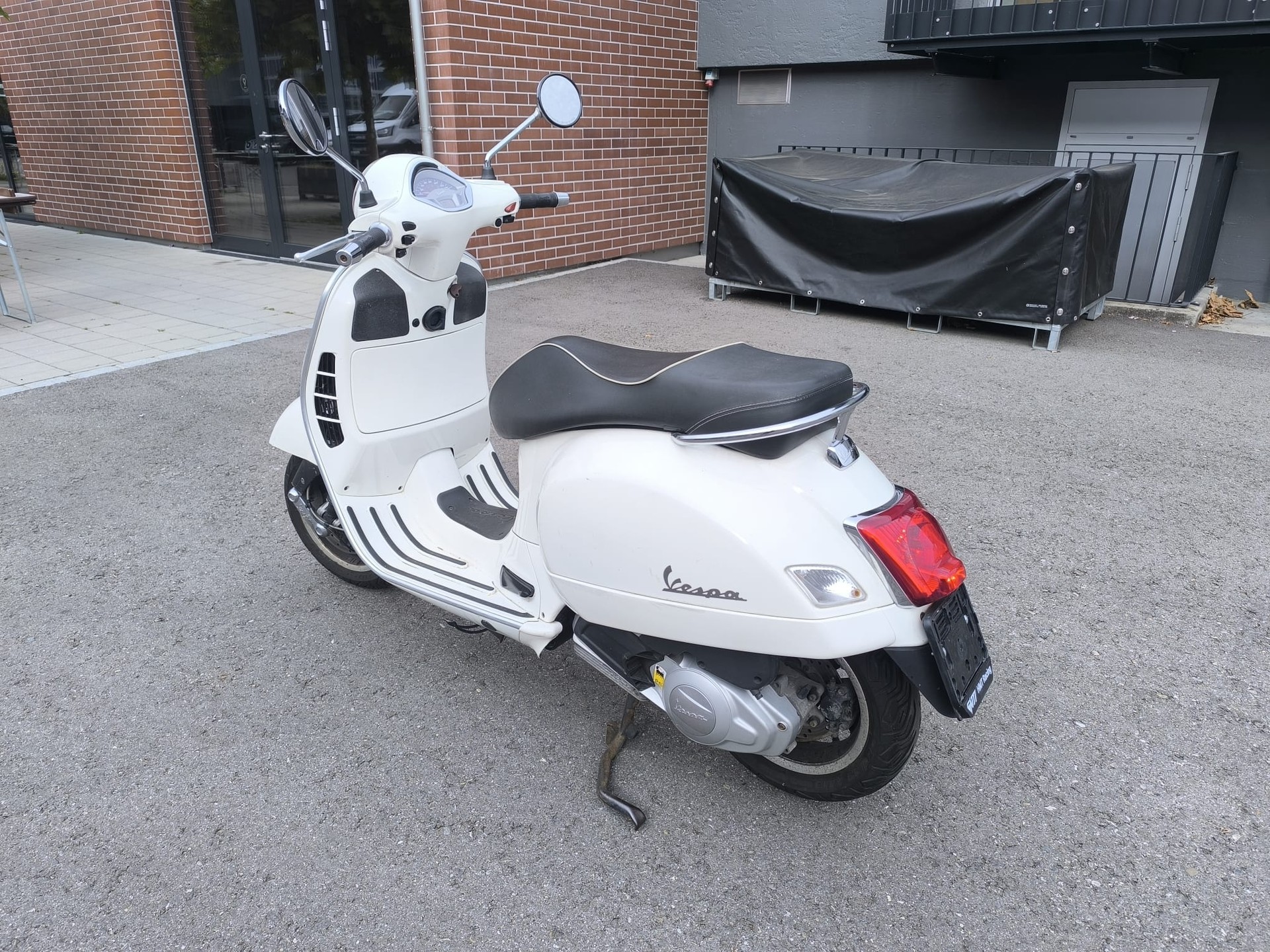 PIAGGIO Vespa GTS Super 125 i.e. ABS-image-2