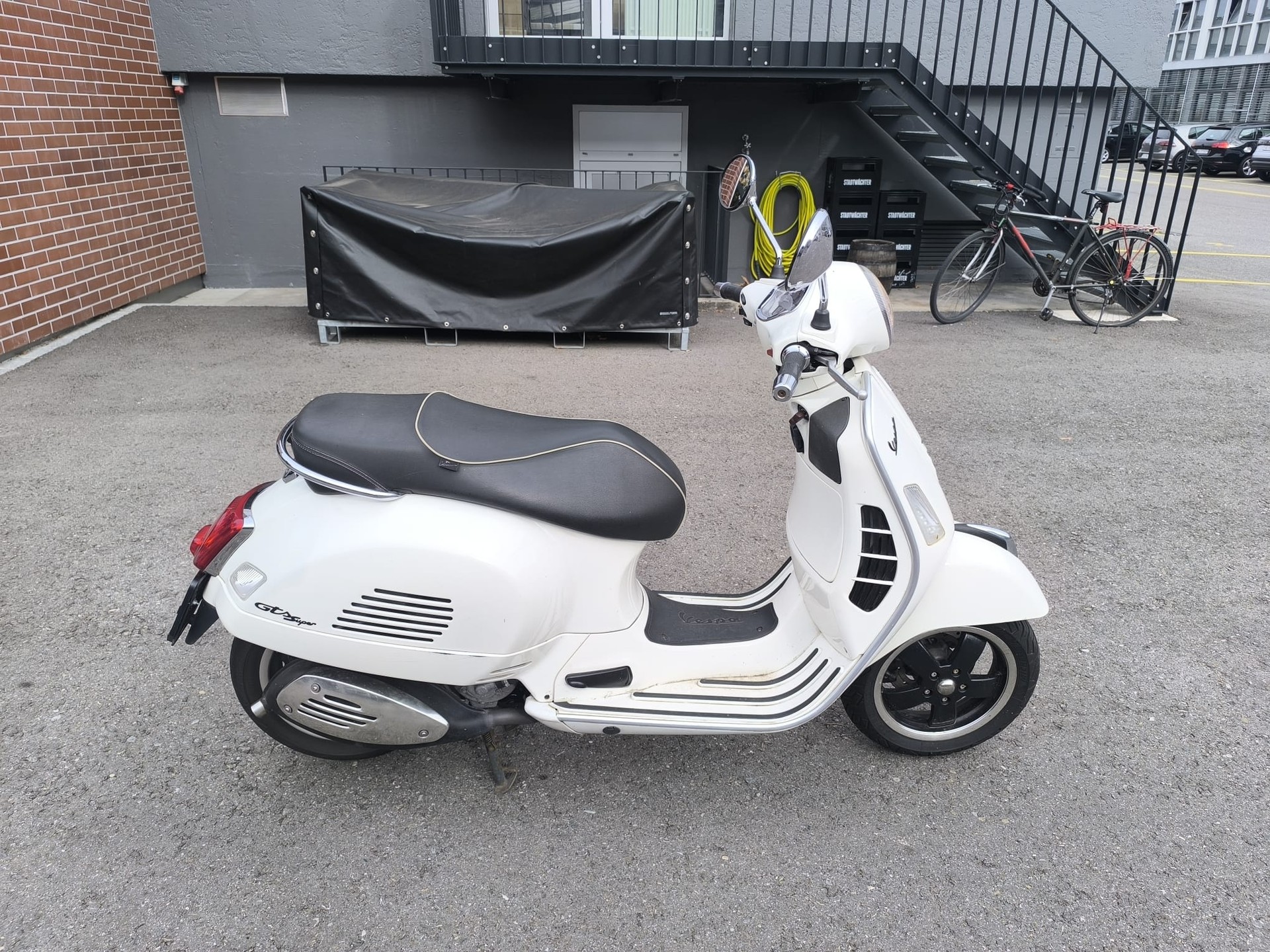 PIAGGIO Vespa GTS Super 125 i.e. ABS-image-0
