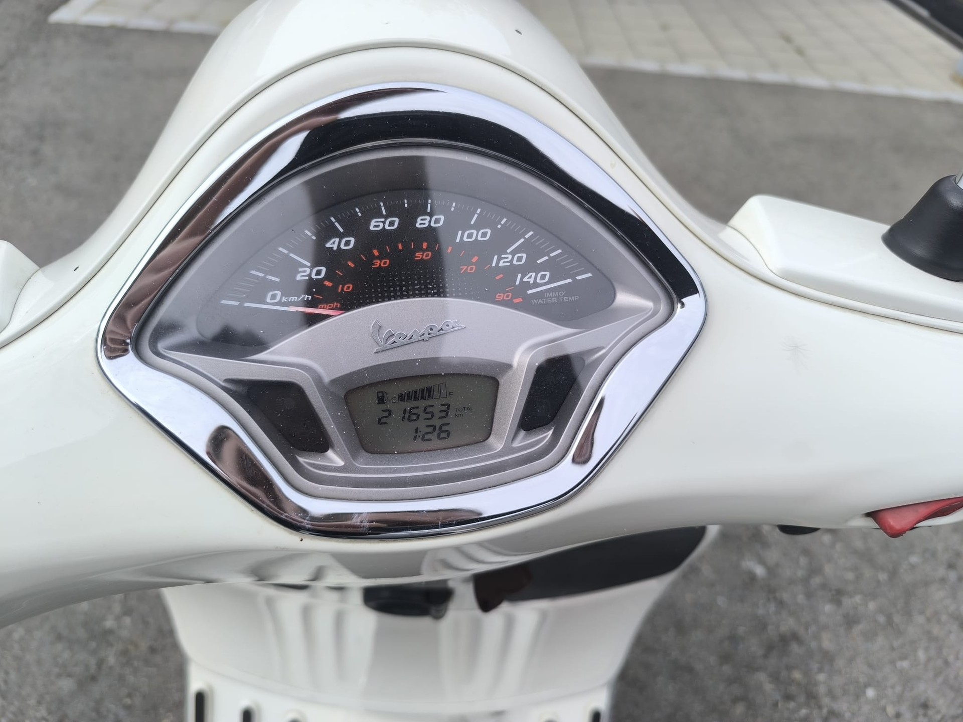 PIAGGIO Vespa GTS Super 125 i.e. ABS-image-8