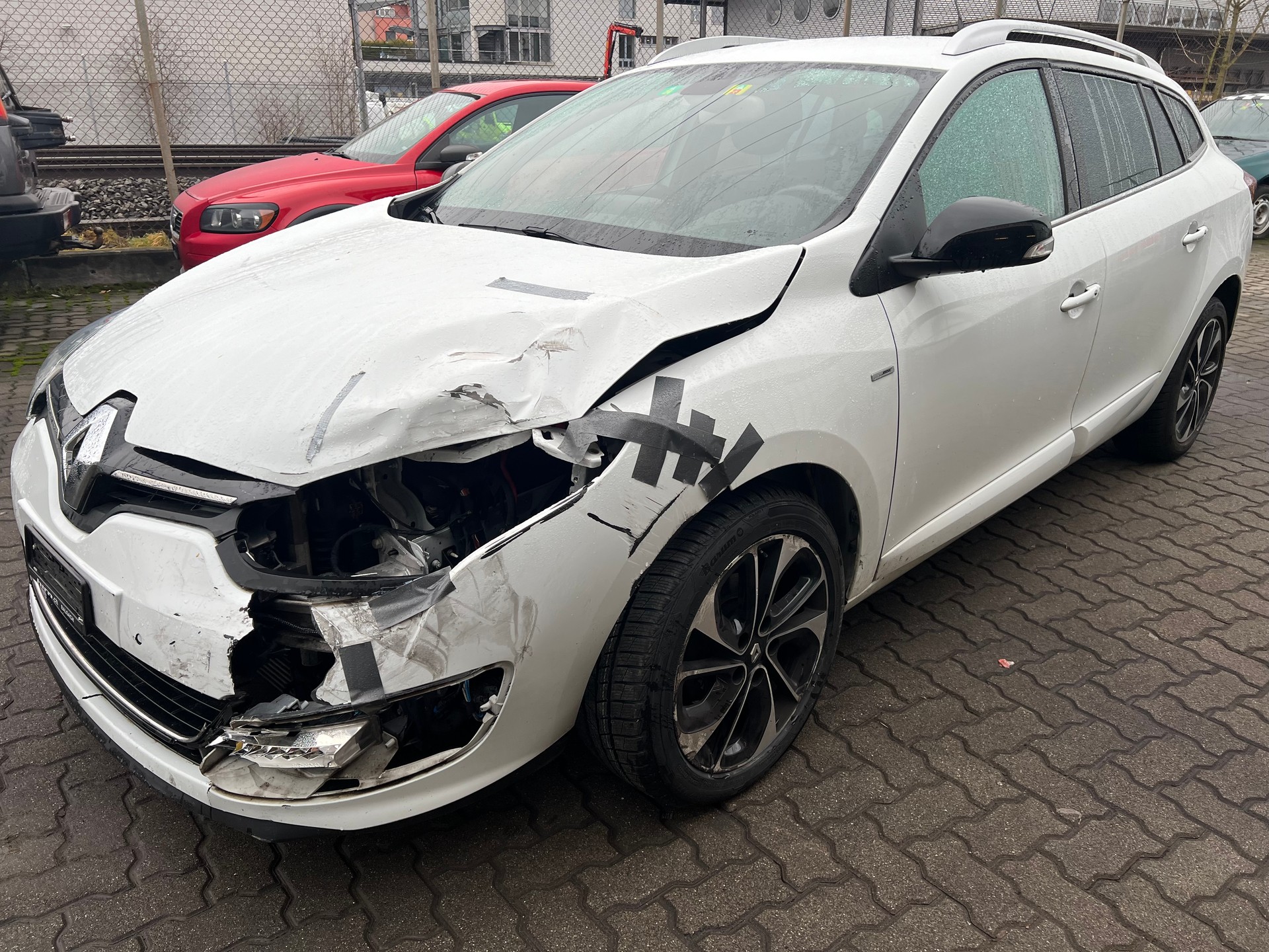 RENAULT Mégane Grandtour 1.5 dCi Bose-image-1