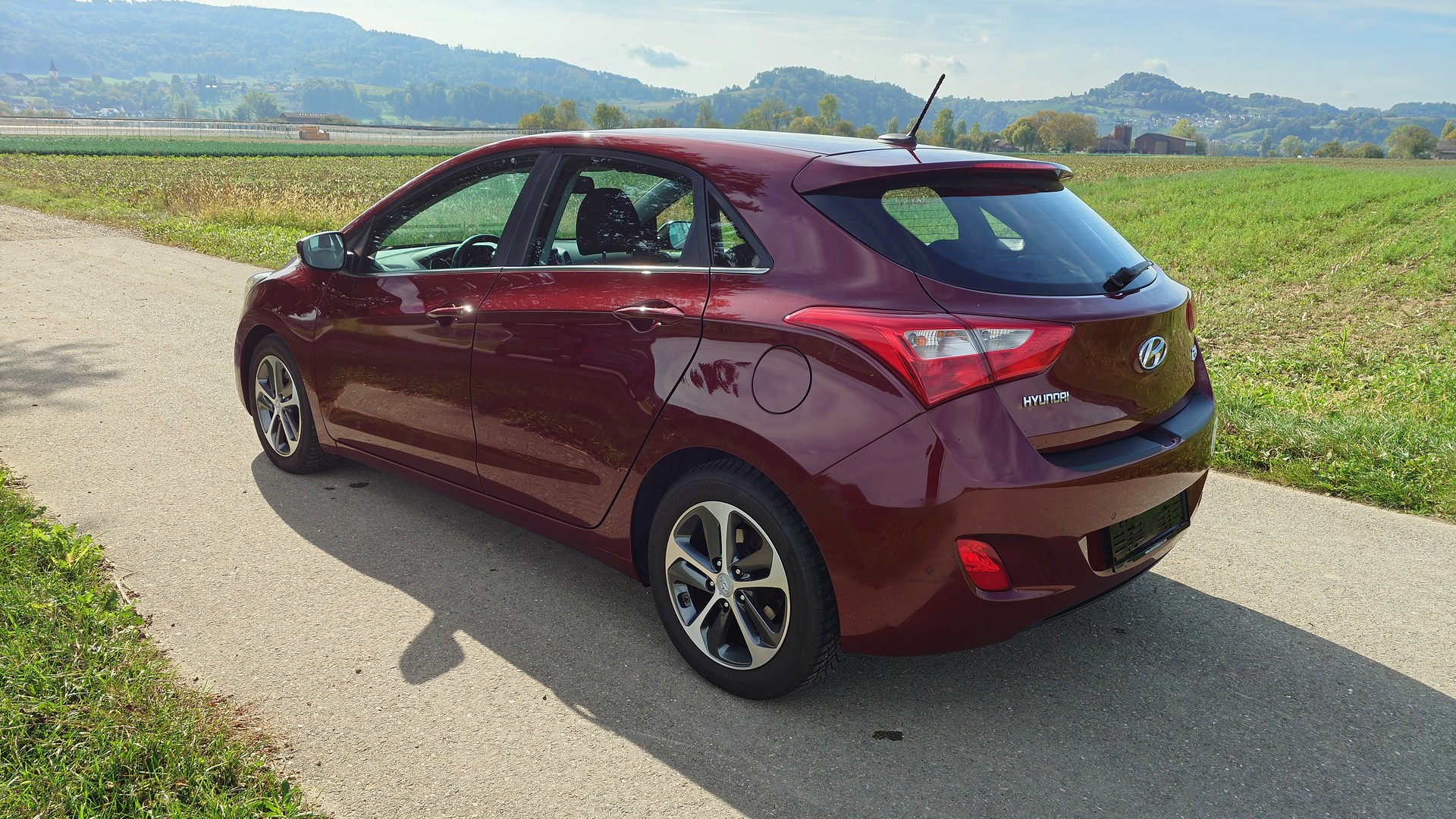 HYUNDAI i30 1.6 GDI Amplia-showroom-element-2