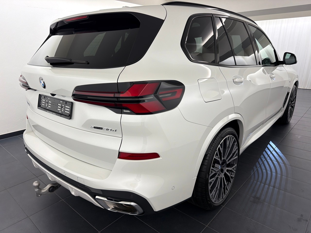 BMW X5 xDr 48V 30d M Sport-showroom-element-2