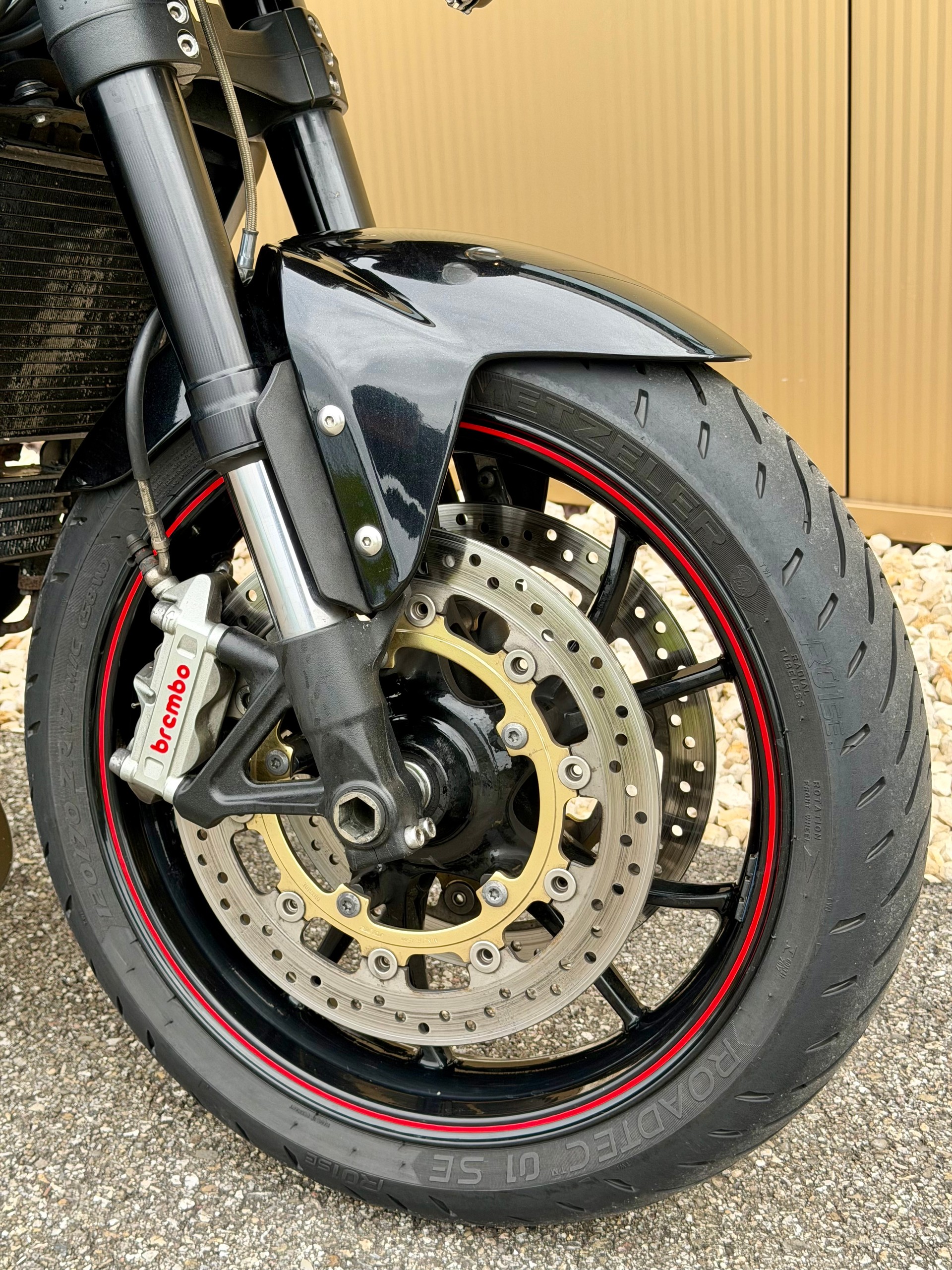 TRIUMPH Speed Triple 1050-image-1